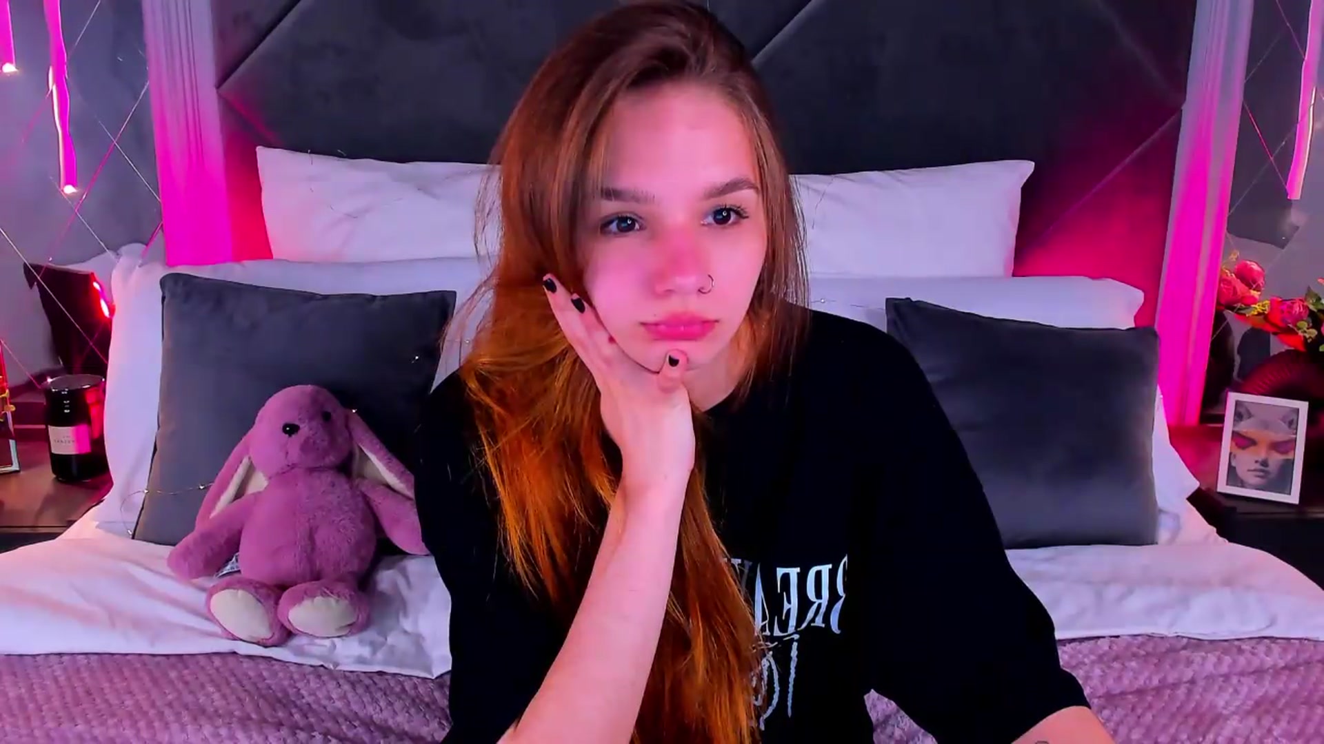 Gallery image thumbnail from Jessika18's myfreecams stream on, 05/22/2026, 18:42 image 8 of 20