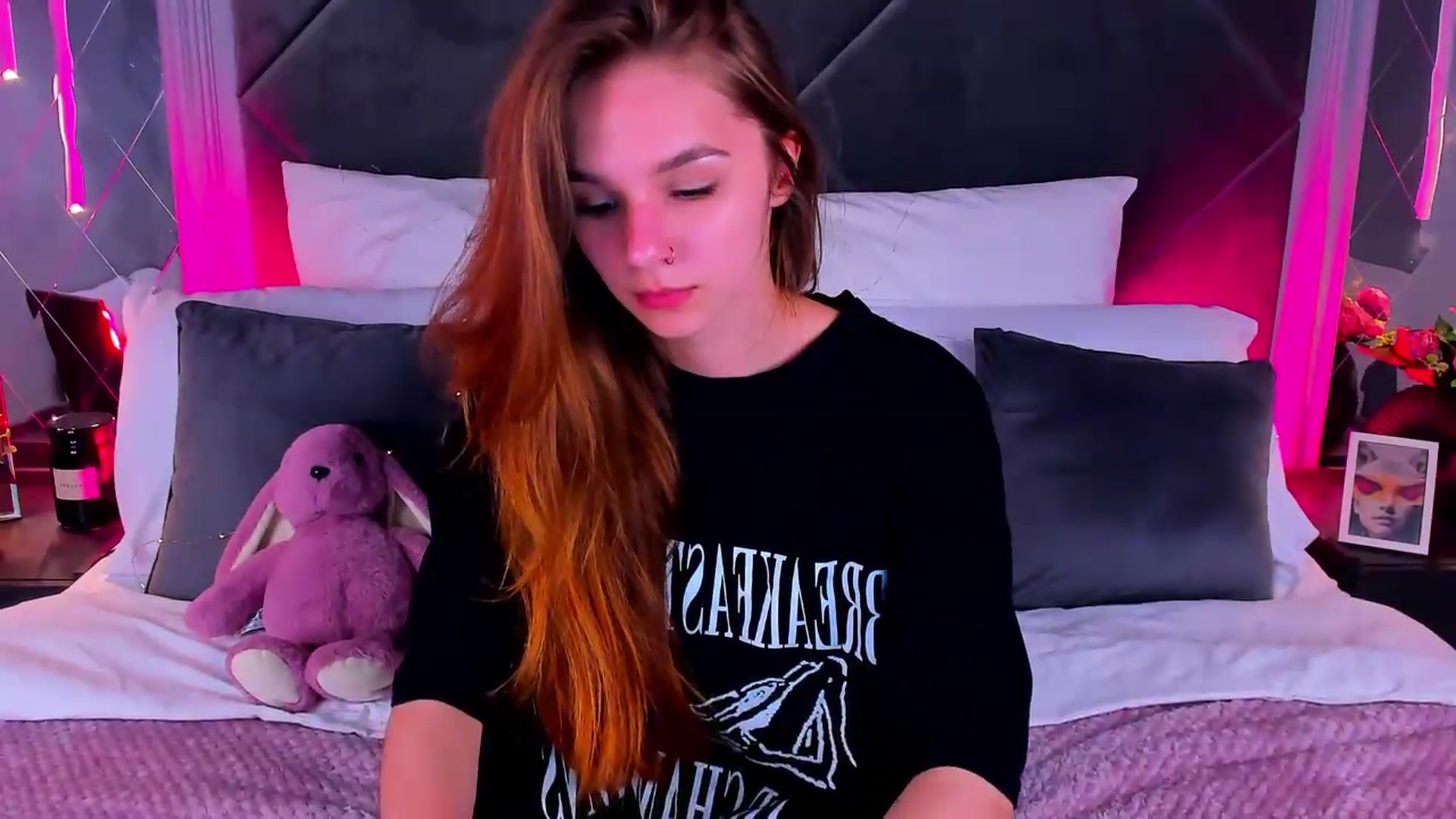 Gallery image thumbnail from Jessika18's myfreecams stream on, 05/22/2026, 18:42 image 11 of 20