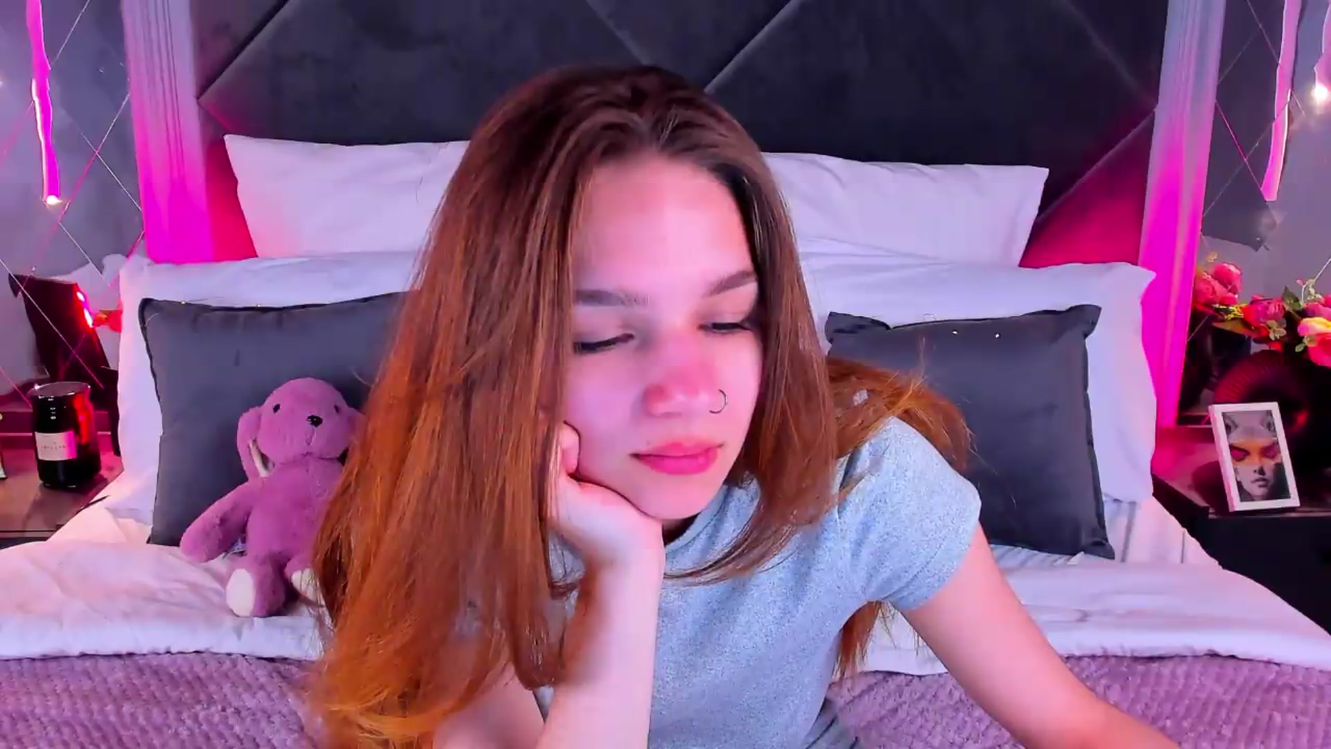 Gallery image thumbnail from Jessika18's myfreecams stream on, 05/26/2026, 12:04 image 9 of 20