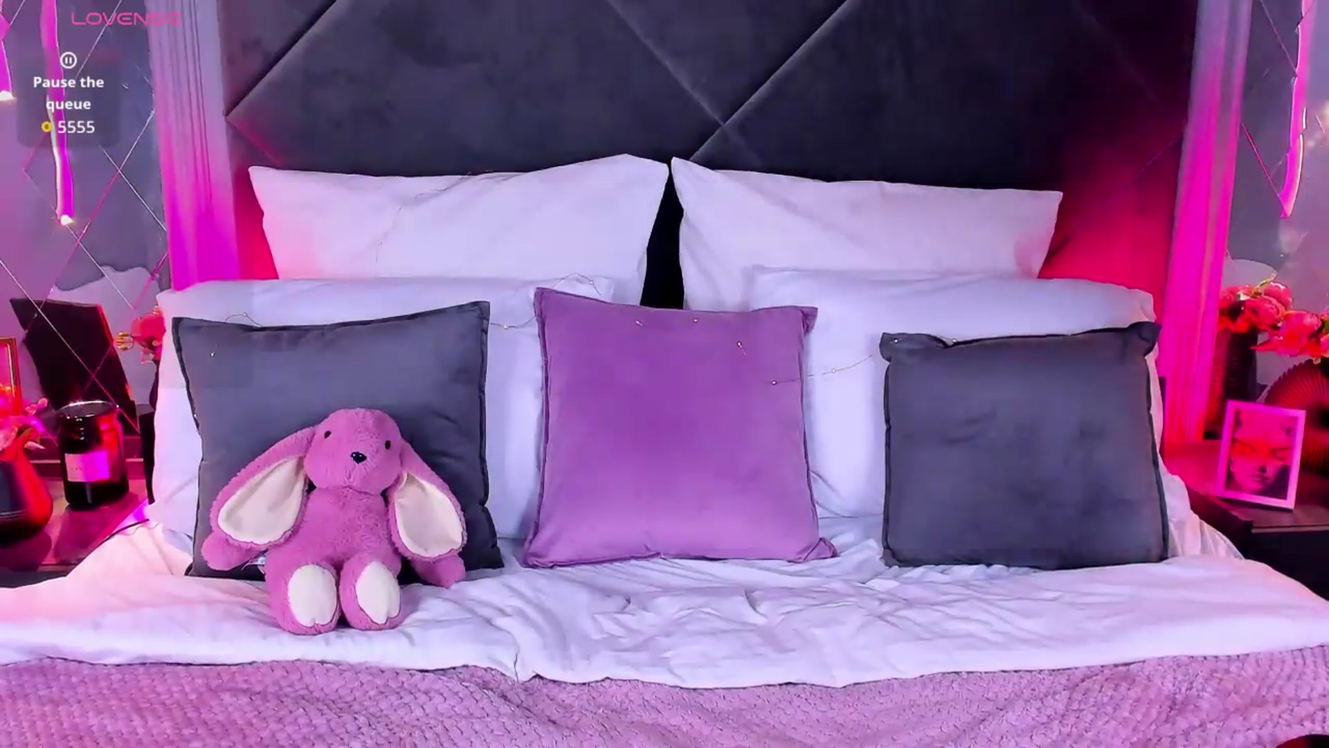 Gallery image thumbnail from Jessika18's myfreecams stream on, 05/29/2026, 05:31 image 16 of 20