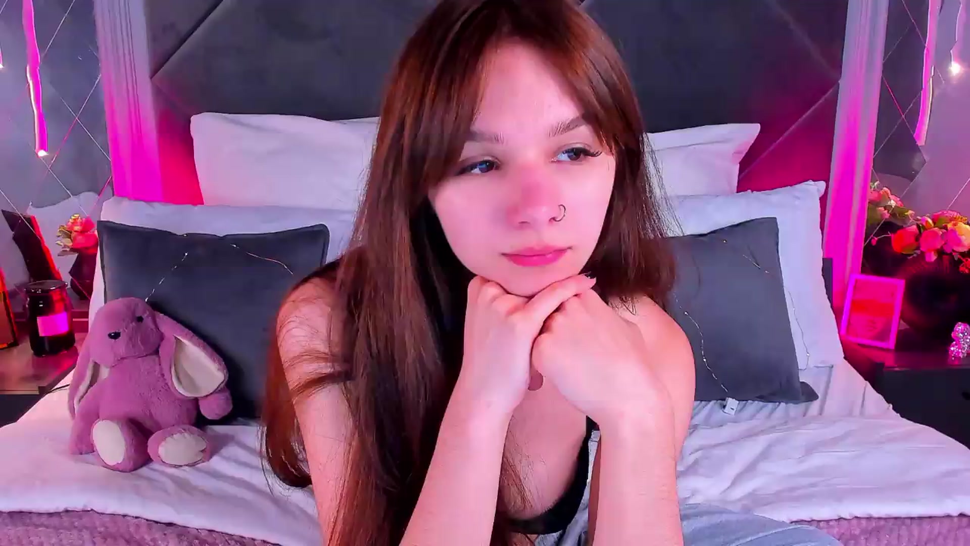 Gallery image thumbnail from Jessika18's myfreecams stream on, 06/12/2026, 12:03 image 1 of 20