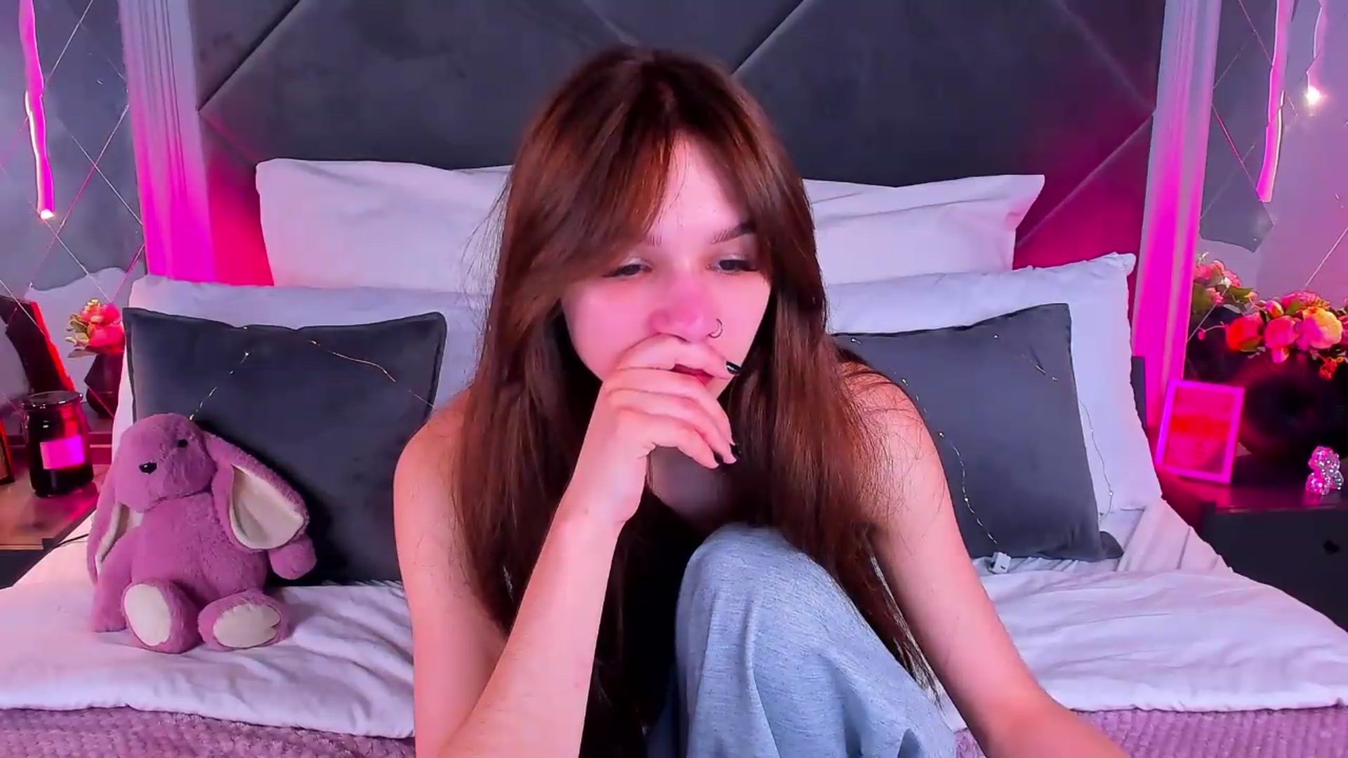 Gallery image thumbnail from Jessika18's myfreecams stream on, 06/12/2026, 12:03 image 12 of 20