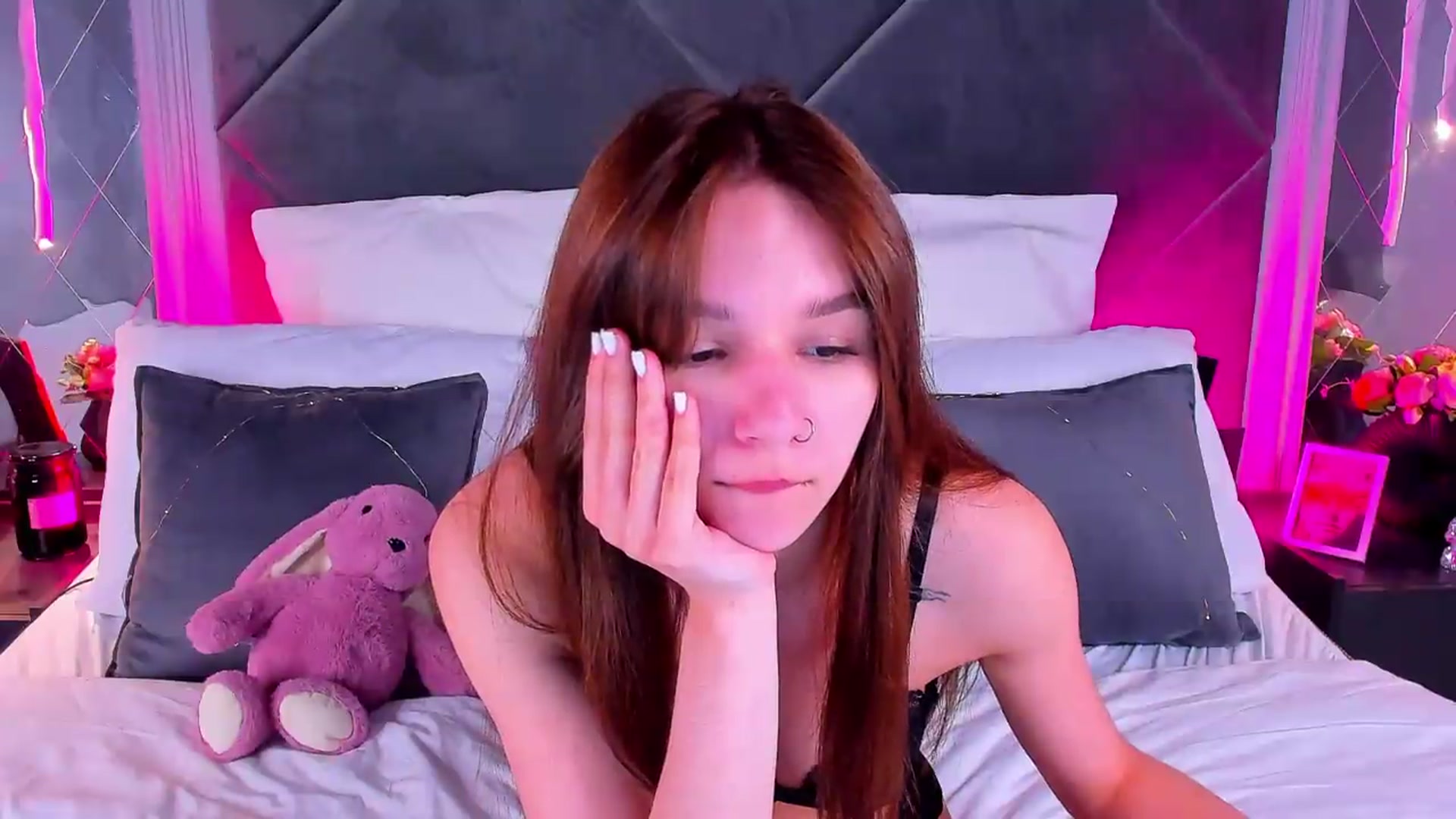 Gallery image thumbnail from Jessika18's myfreecams stream on, 06/16/2026, 09:35 image 18 of 20