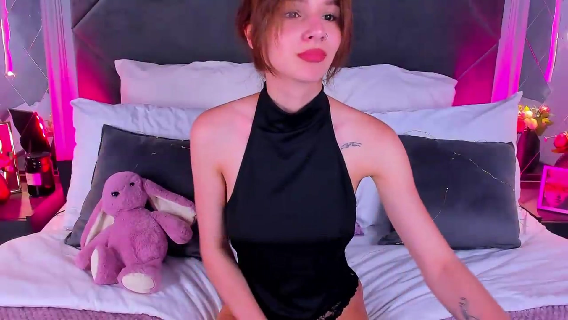 Gallery image thumbnail from Jessika18's myfreecams stream on, 06/19/2026, 12:16 image 19 of 20