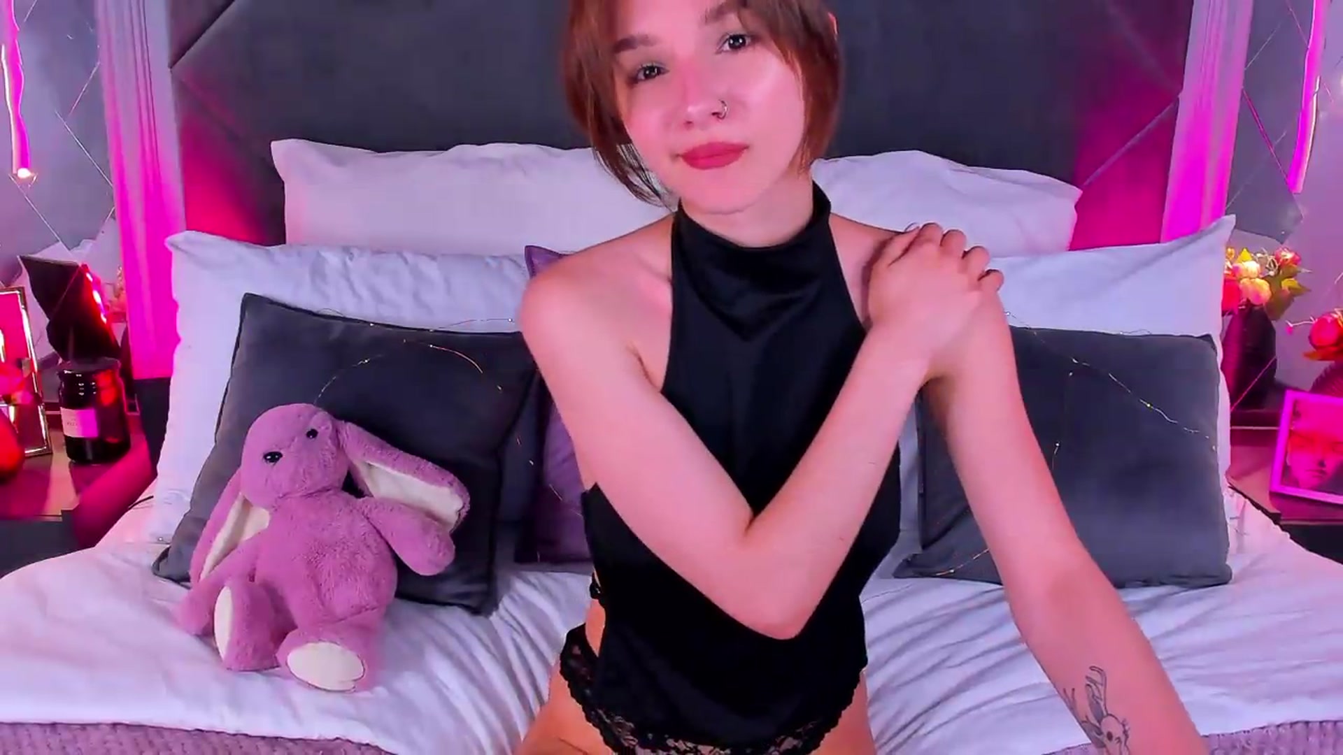 Gallery image thumbnail from Jessika18's myfreecams stream on, 06/19/2026, 12:16 image 15 of 20