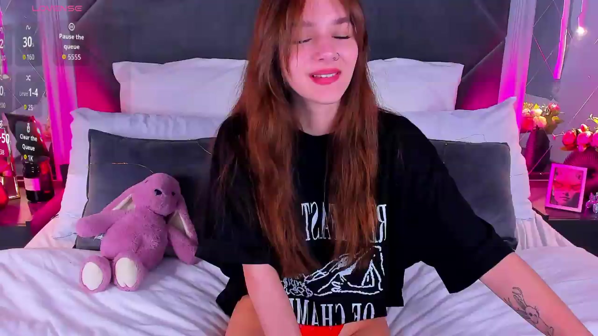 Gallery image thumbnail from Jessika18's myfreecams stream on, 06/22/2026, 07:29 image 4 of 20