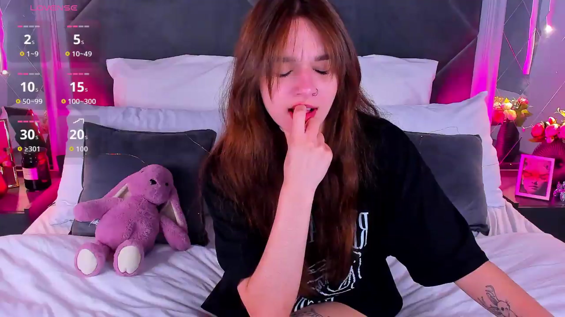 Gallery image thumbnail from Jessika18's myfreecams stream on, 06/22/2026, 07:29 image 17 of 20