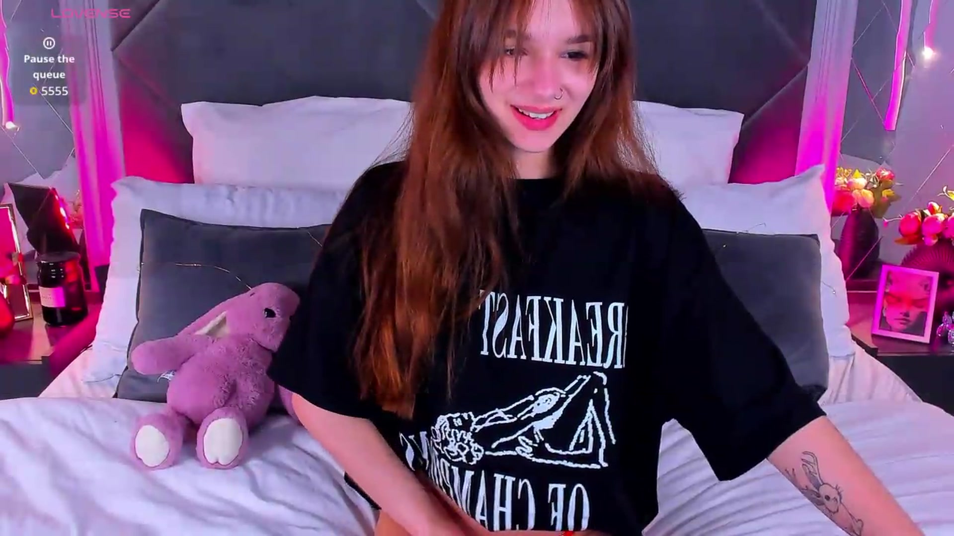 Gallery image thumbnail from Jessika18's myfreecams stream on, 06/22/2026, 09:33 image 4 of 20