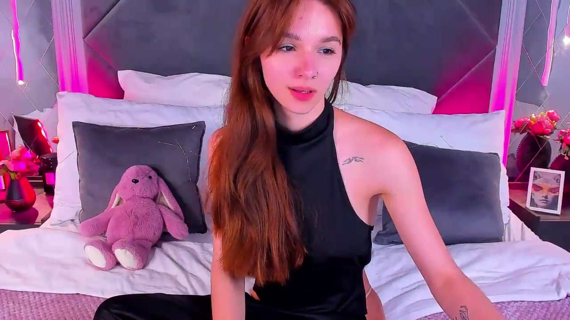 Gallery image thumbnail from Jessika18's myfreecams stream on, 06/24/2026, 19:05 image 20 of 20