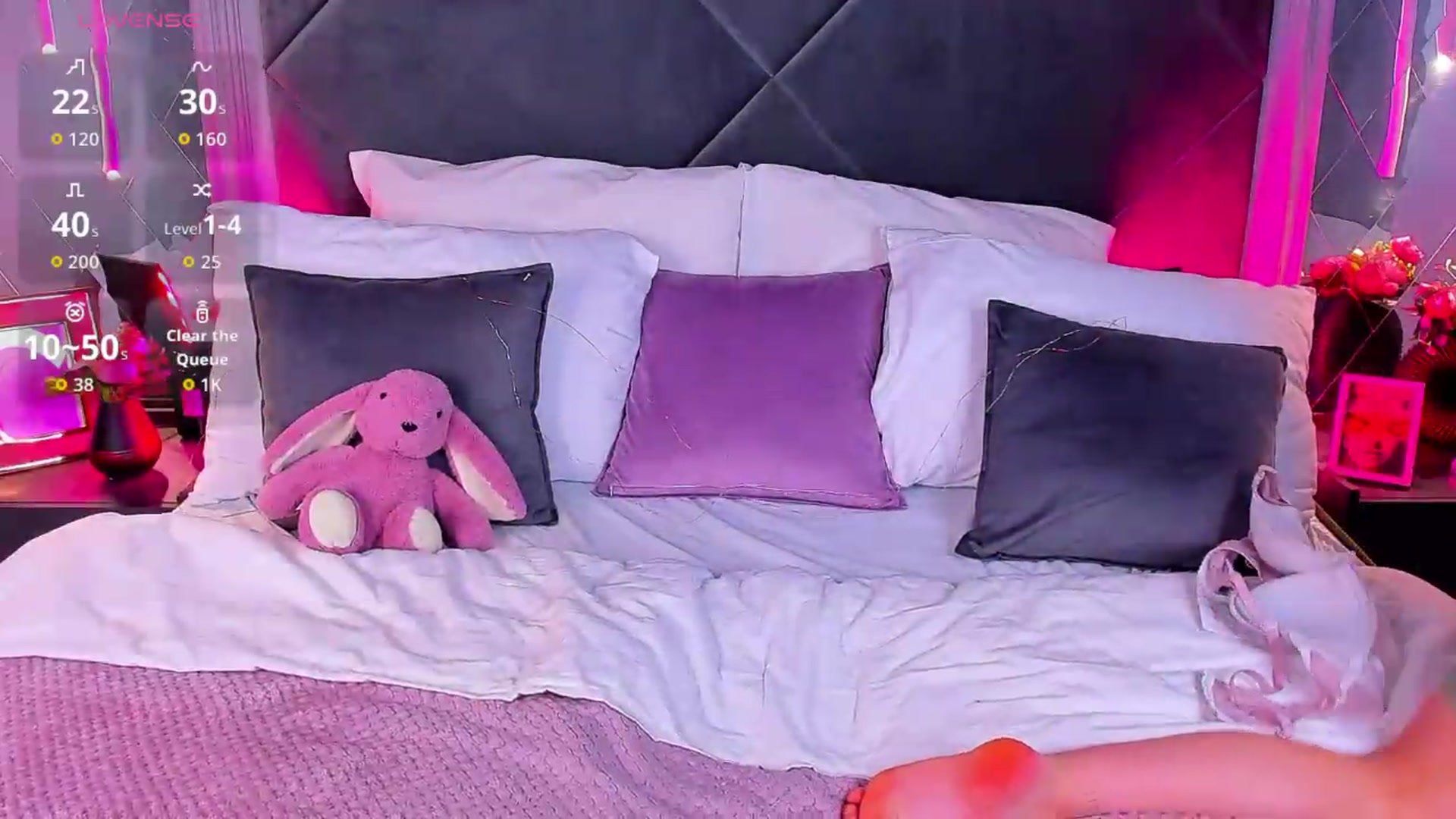 Gallery image thumbnail from Jessika18's myfreecams stream on, 06/25/2026, 19:01 image 13 of 20