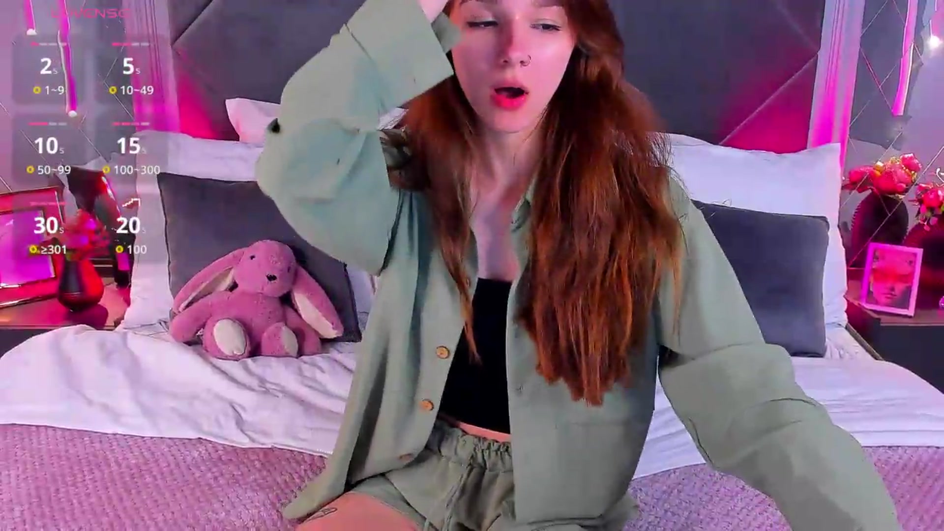 Gallery image thumbnail from Jessika18's myfreecams stream on, 06/25/2026, 19:01 image 17 of 20