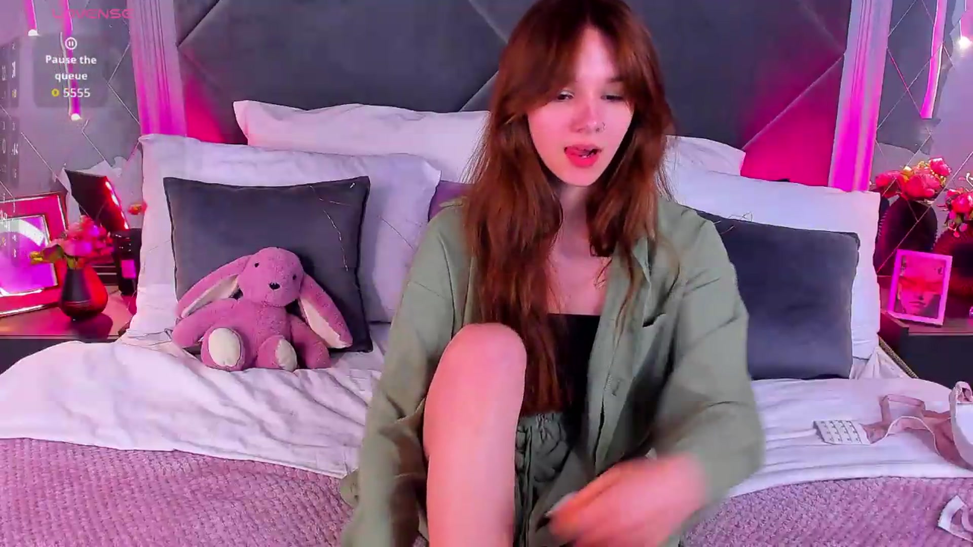 Gallery image thumbnail from Jessika18's myfreecams stream on, 06/25/2026, 19:01 image 14 of 20