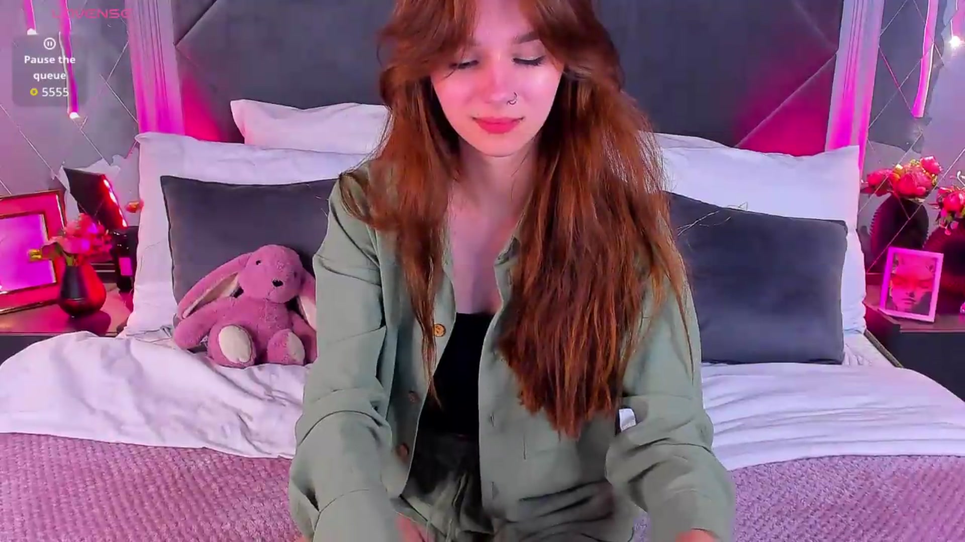 Gallery image thumbnail from Jessika18's myfreecams stream on, 06/25/2026, 19:01 image 16 of 20
