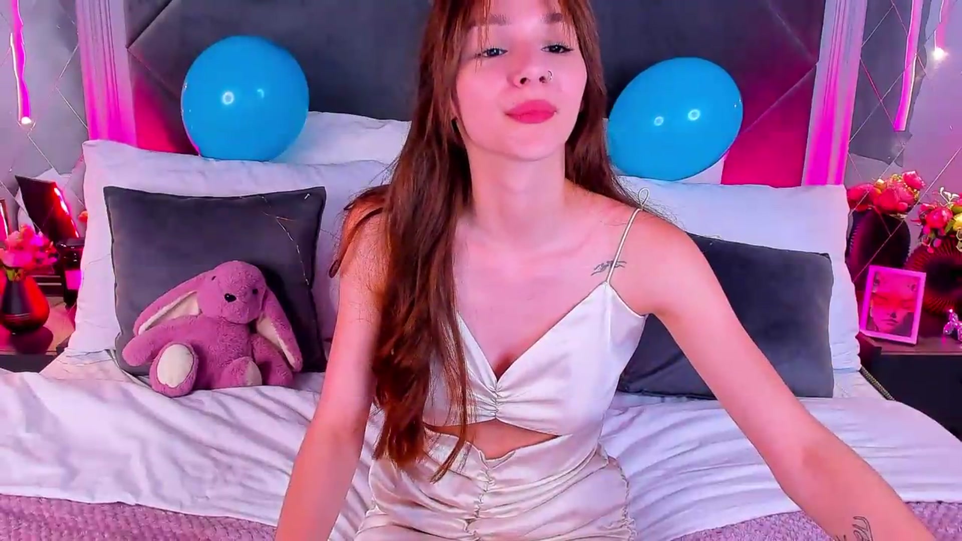 Gallery image thumbnail from Jessika18's myfreecams stream on, 06/26/2026, 08:33 image 17 of 20