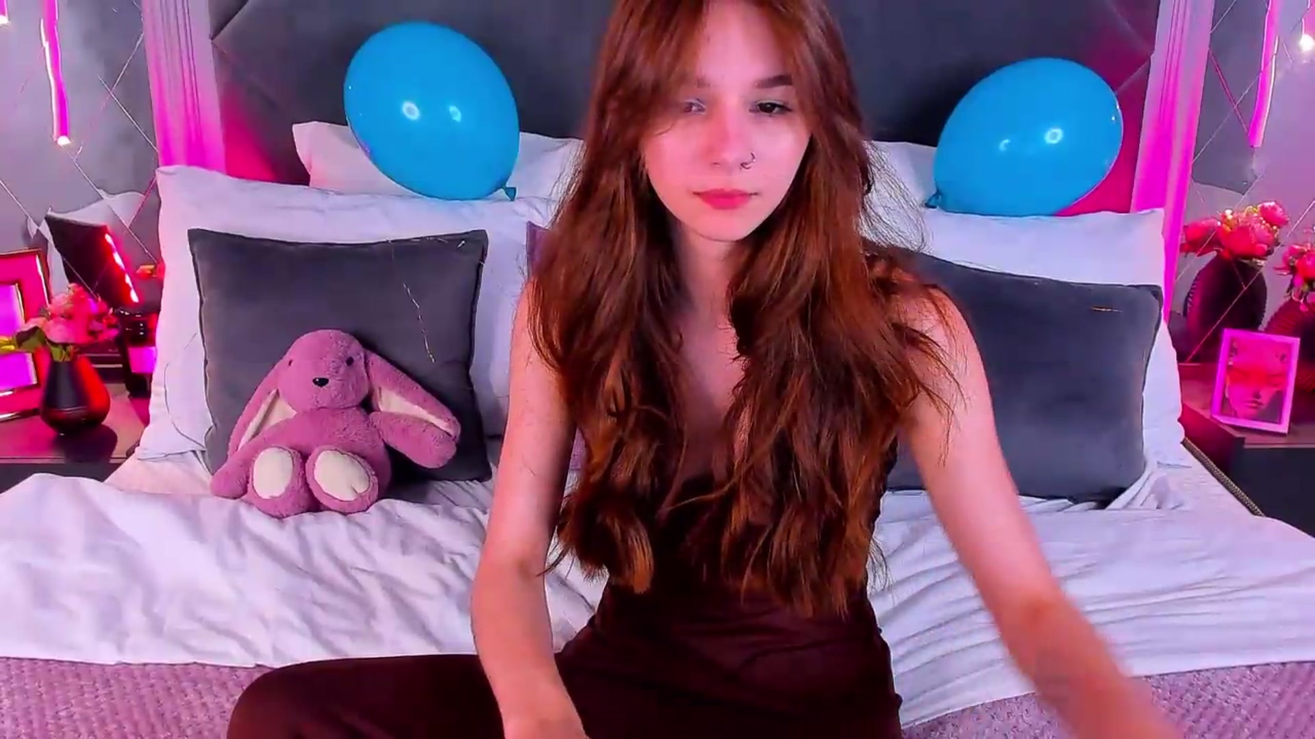 Gallery image thumbnail from Jessika18's myfreecams stream on, 06/26/2026, 12:01 image 2 of 20
