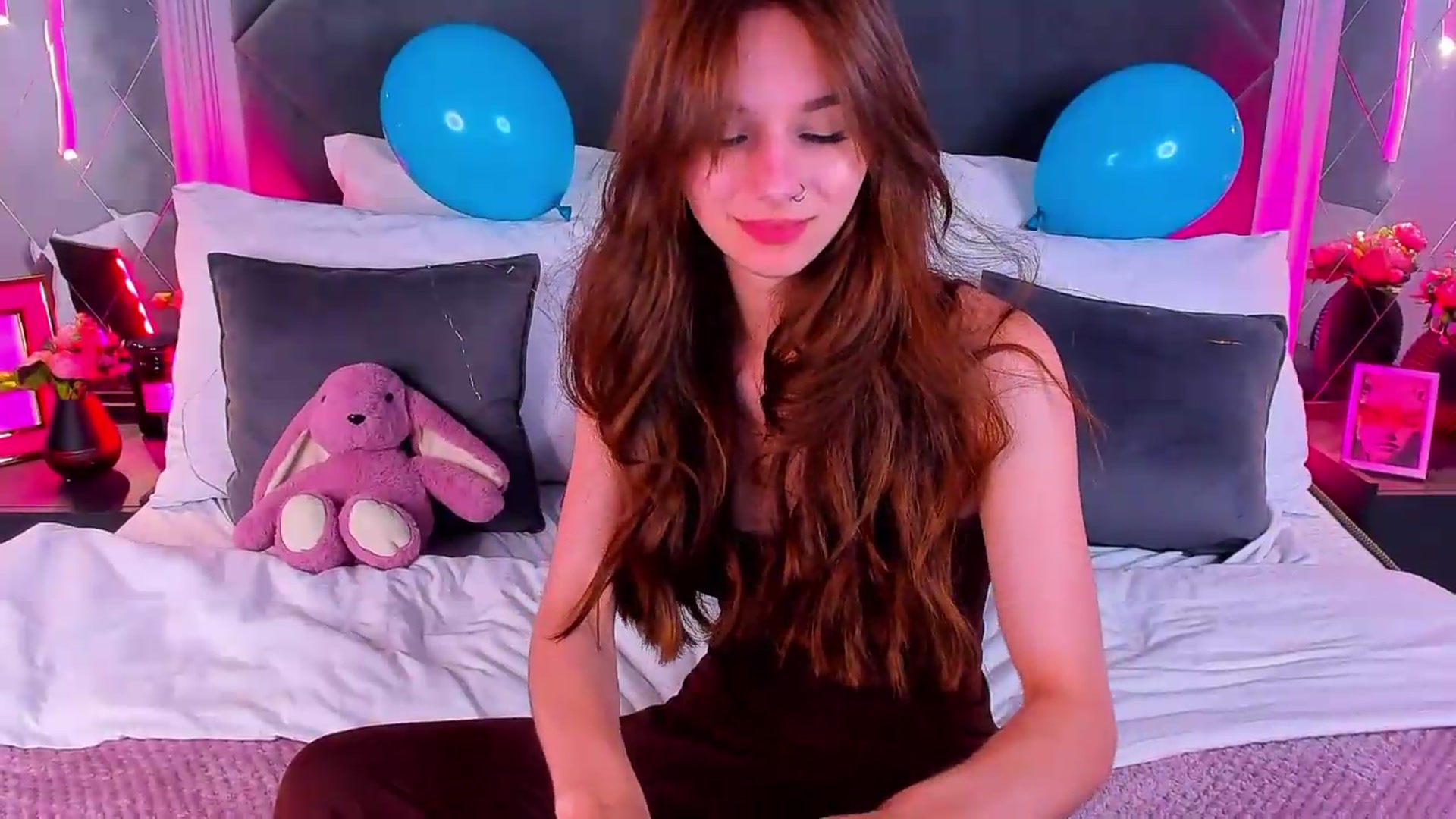 Gallery image thumbnail from Jessika18's myfreecams stream on, 06/26/2026, 12:01 image 3 of 20