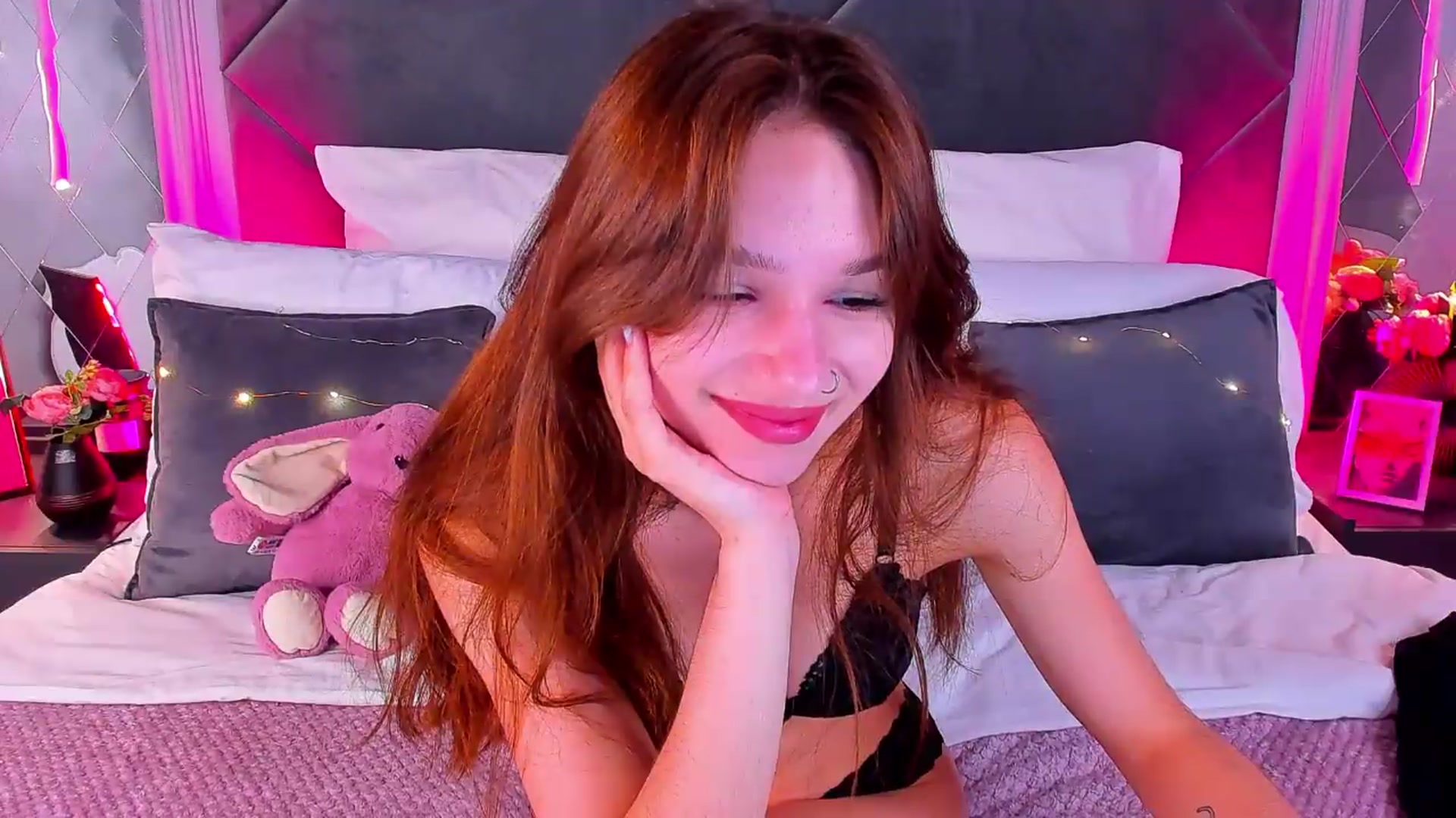 Gallery image thumbnail from Jessika18's myfreecams stream on, 07/07/2026, 08:16 image 9 of 20