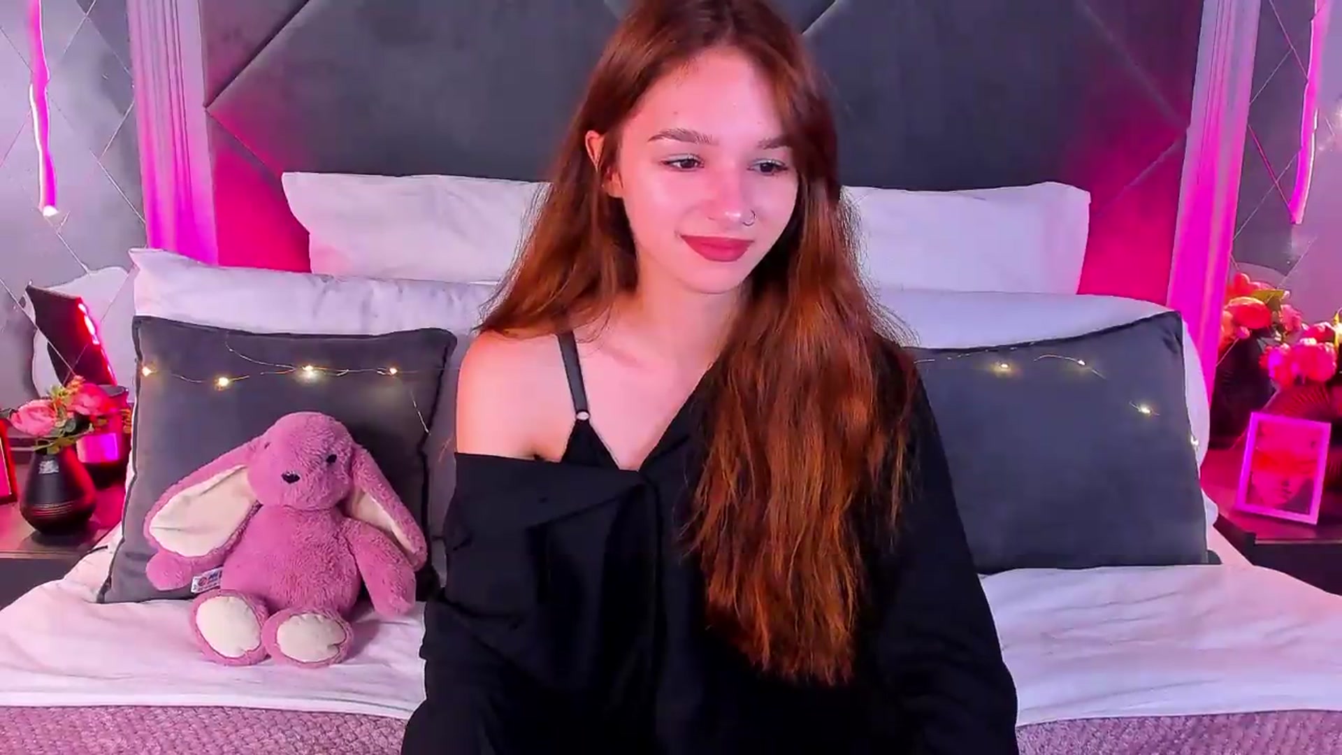Gallery image thumbnail from Jessika18's myfreecams stream on, 07/07/2026, 08:16 image 4 of 20