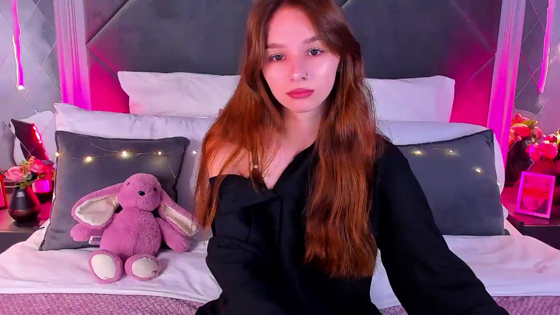 Gallery image thumbnail from Jessika18's myfreecams stream on, 07/07/2026, 08:16 image 1 of 20
