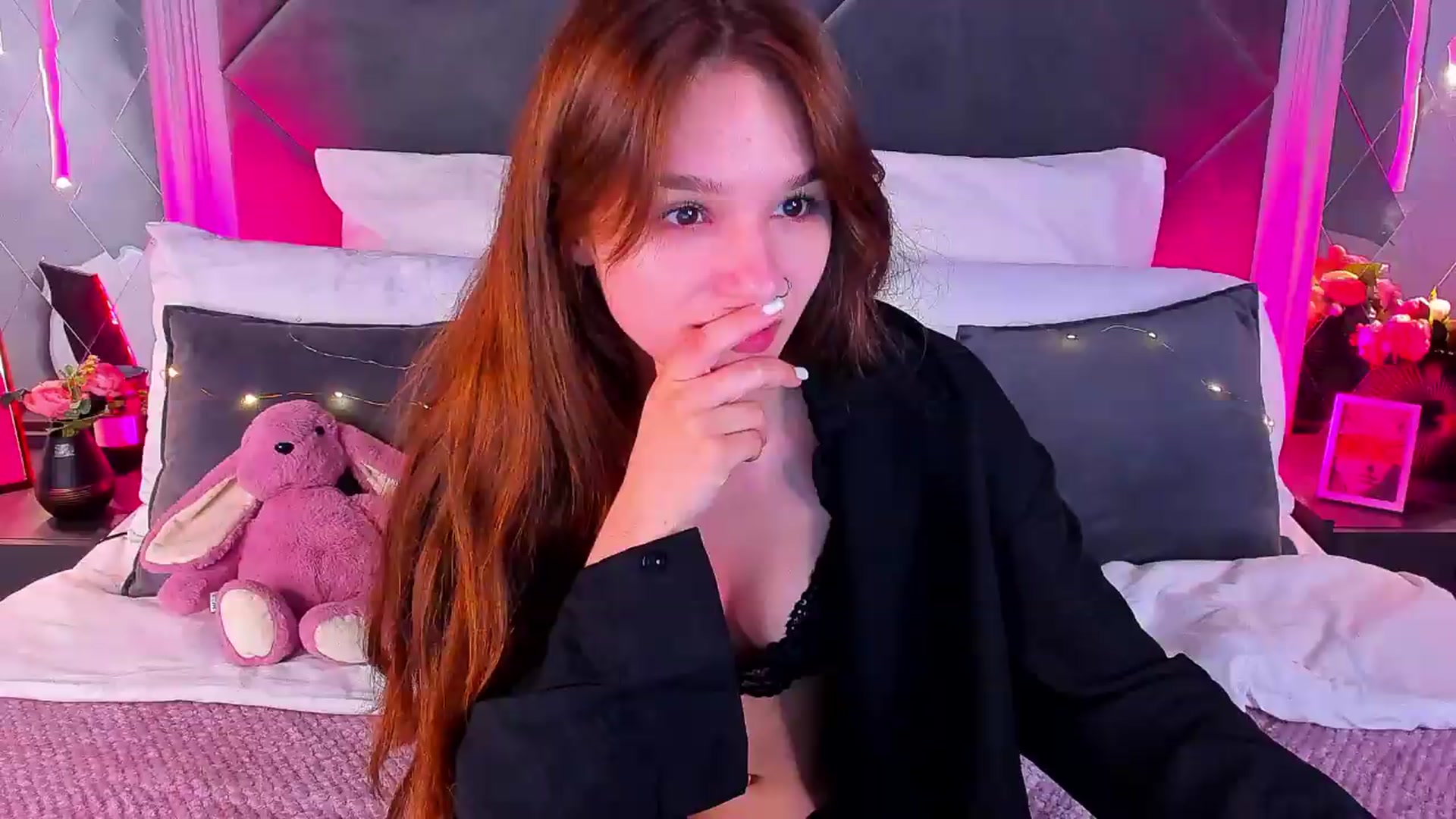 Gallery image thumbnail from Jessika18's myfreecams stream on, 07/07/2026, 08:46 image 4 of 20