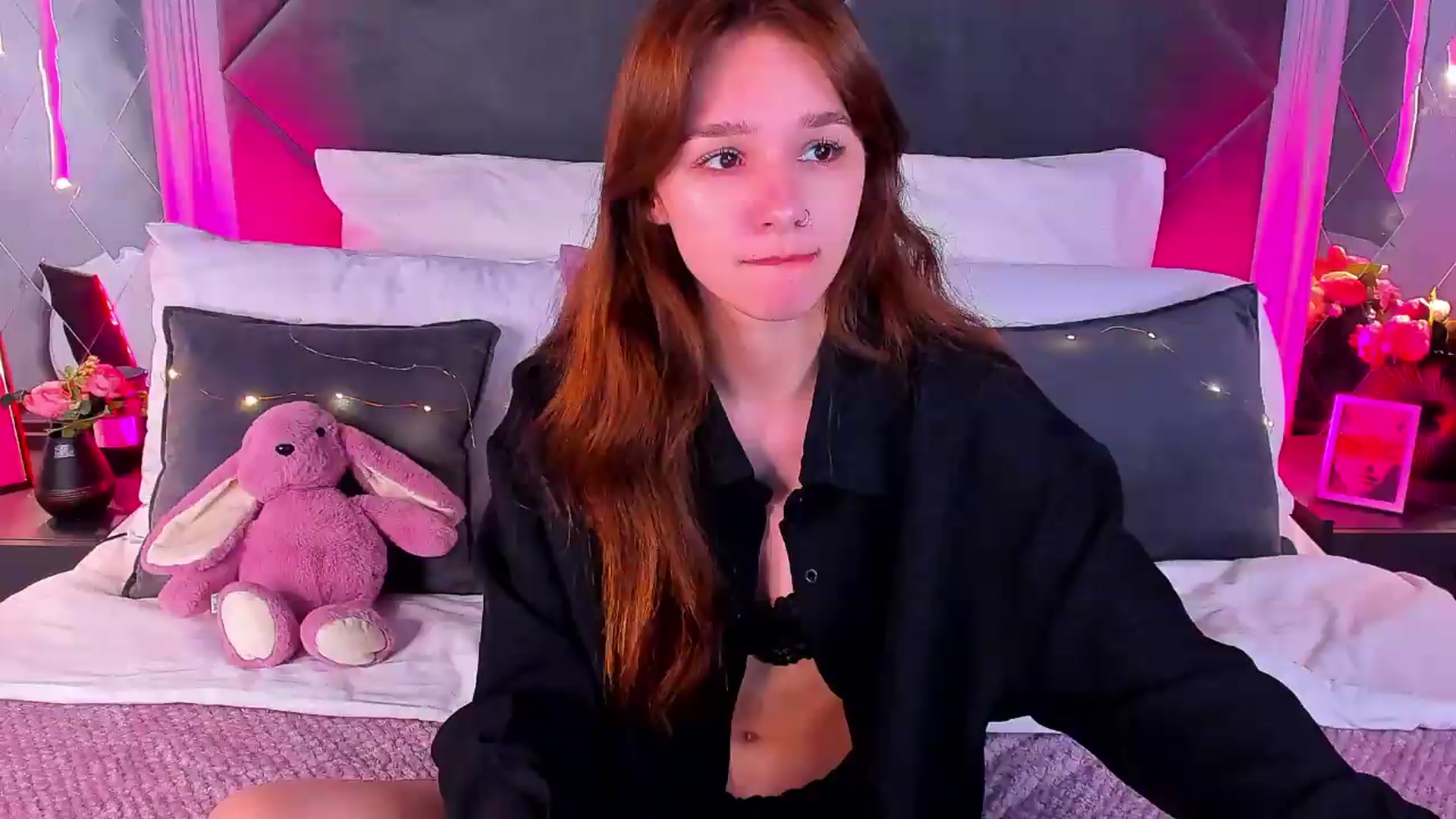 Gallery image thumbnail from Jessika18's myfreecams stream on, 07/07/2026, 09:22 image 12 of 20