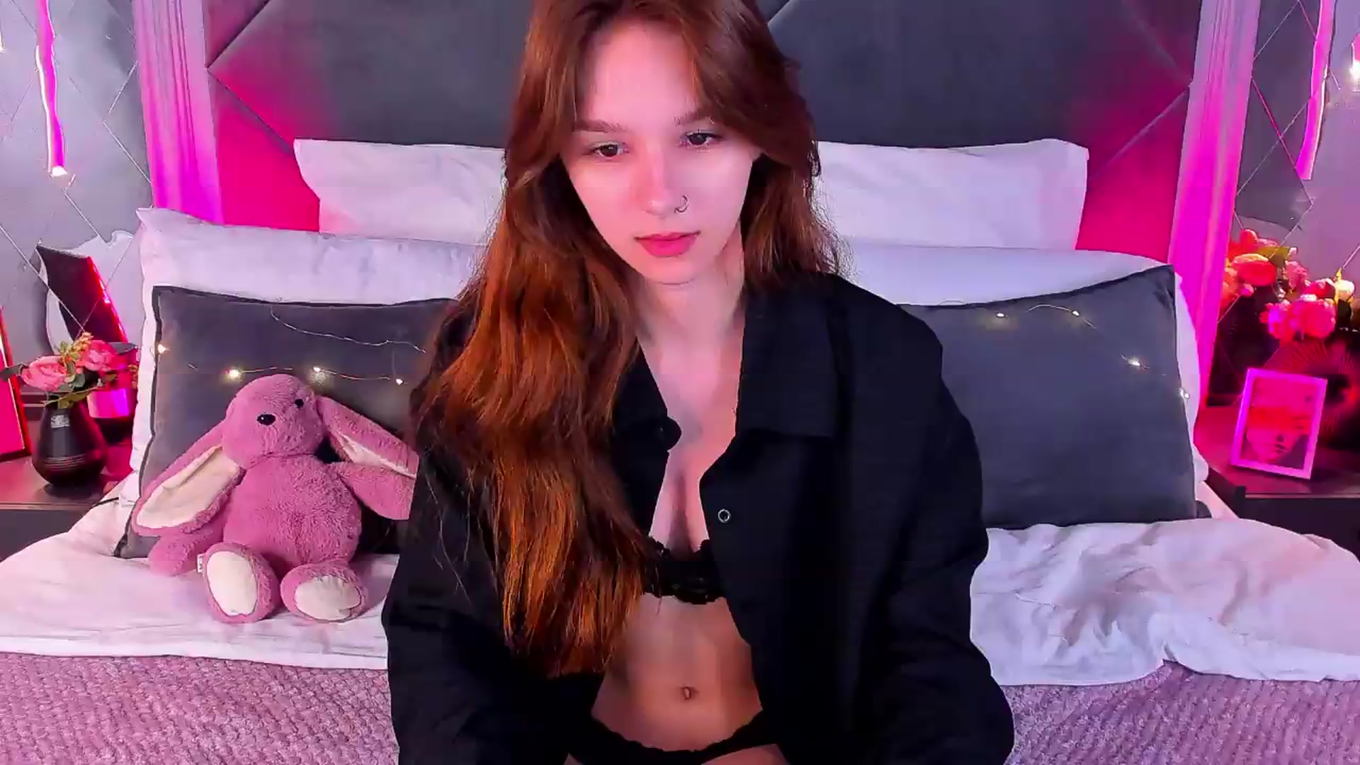 Gallery image thumbnail from Jessika18's myfreecams stream on, 07/07/2026, 09:22 image 6 of 20