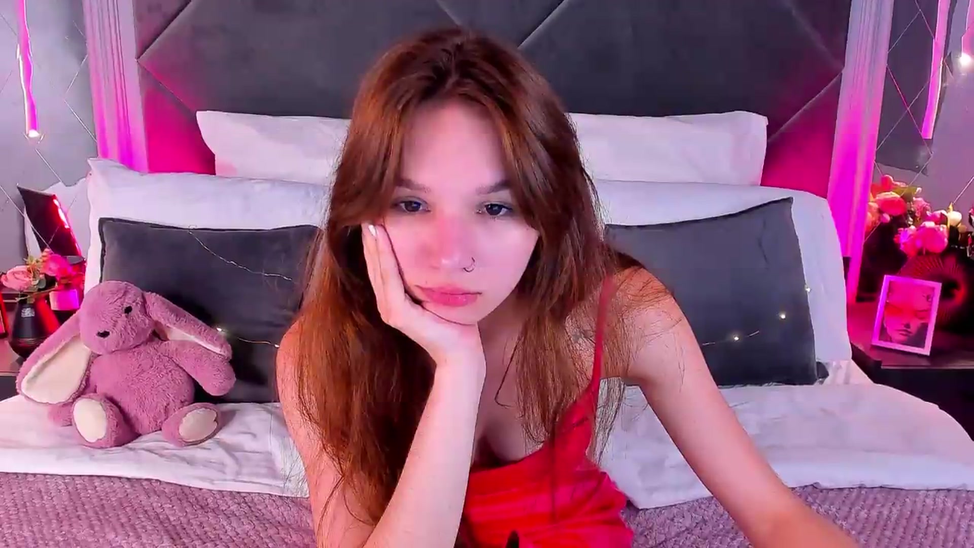 Gallery image thumbnail from Jessika18's myfreecams stream on, 07/08/2026, 11:31 image 12 of 20