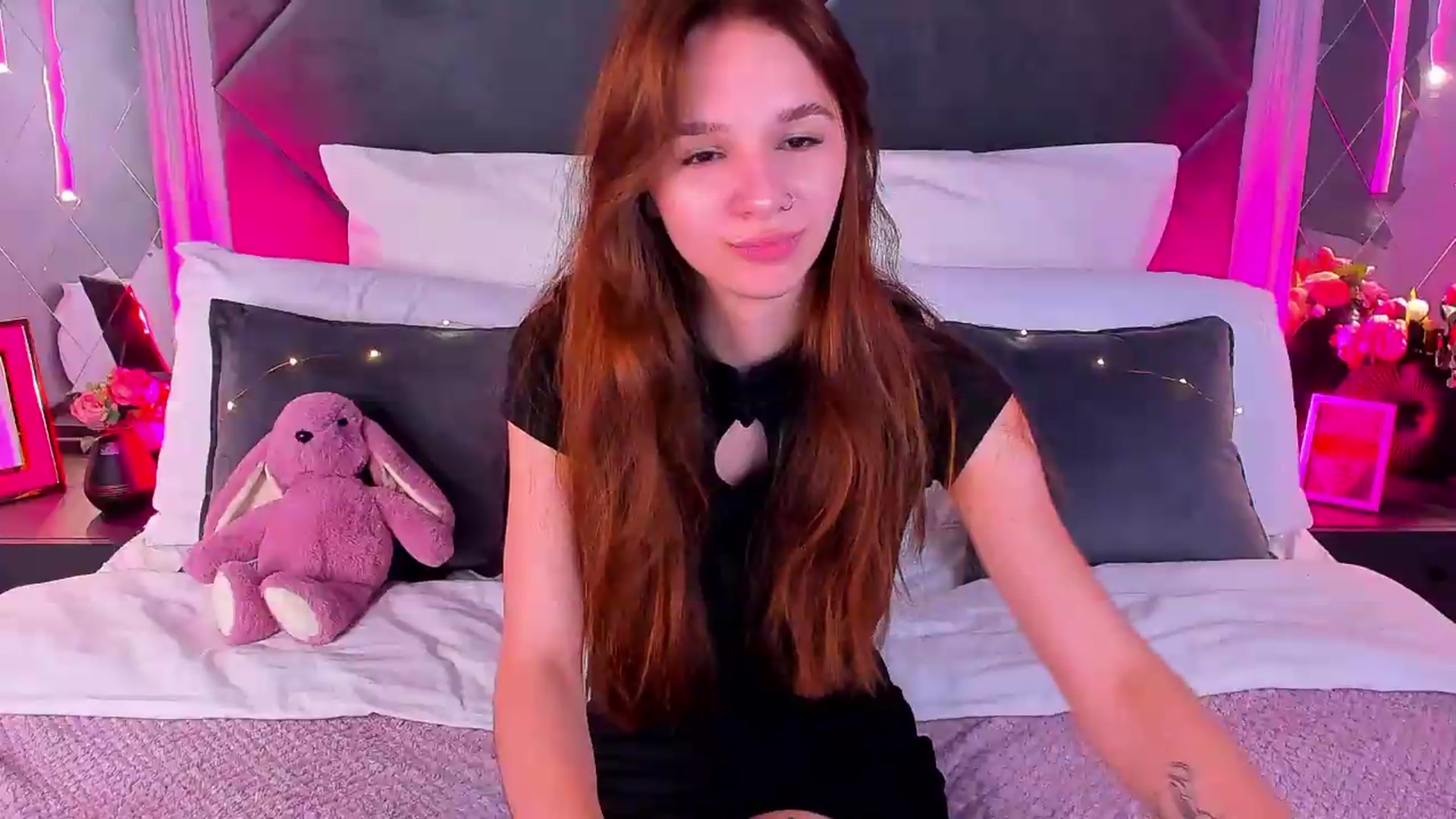 Gallery image thumbnail from Jessika18's myfreecams stream on, 07/10/2026, 07:26 image 12 of 20