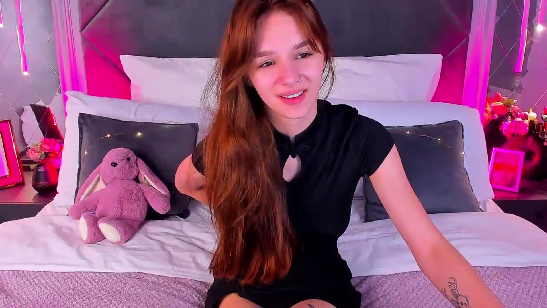 Gallery image thumbnail from Jessika18's myfreecams stream on, 07/10/2026, 09:47 image 14 of 20