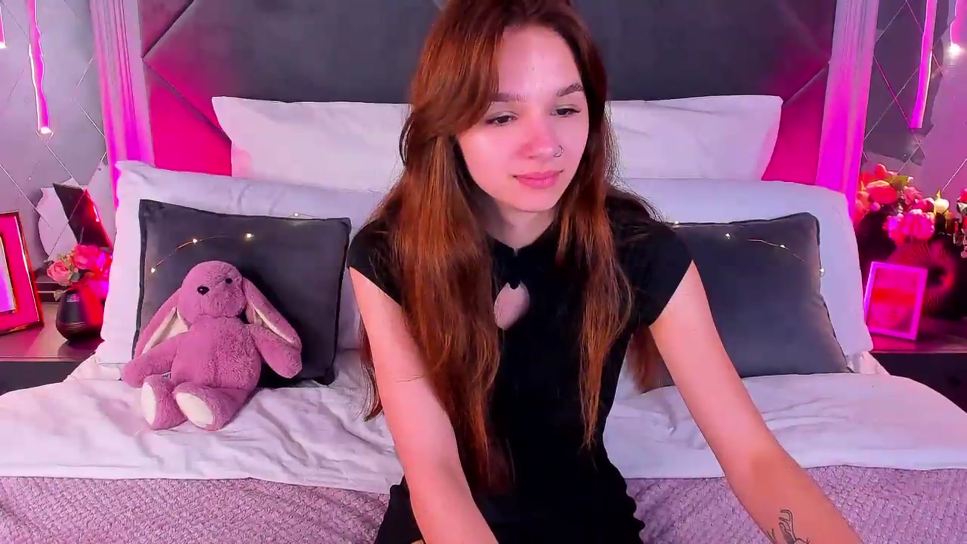 Gallery image thumbnail from Jessika18's myfreecams stream on, 07/10/2026, 09:47 image 7 of 20