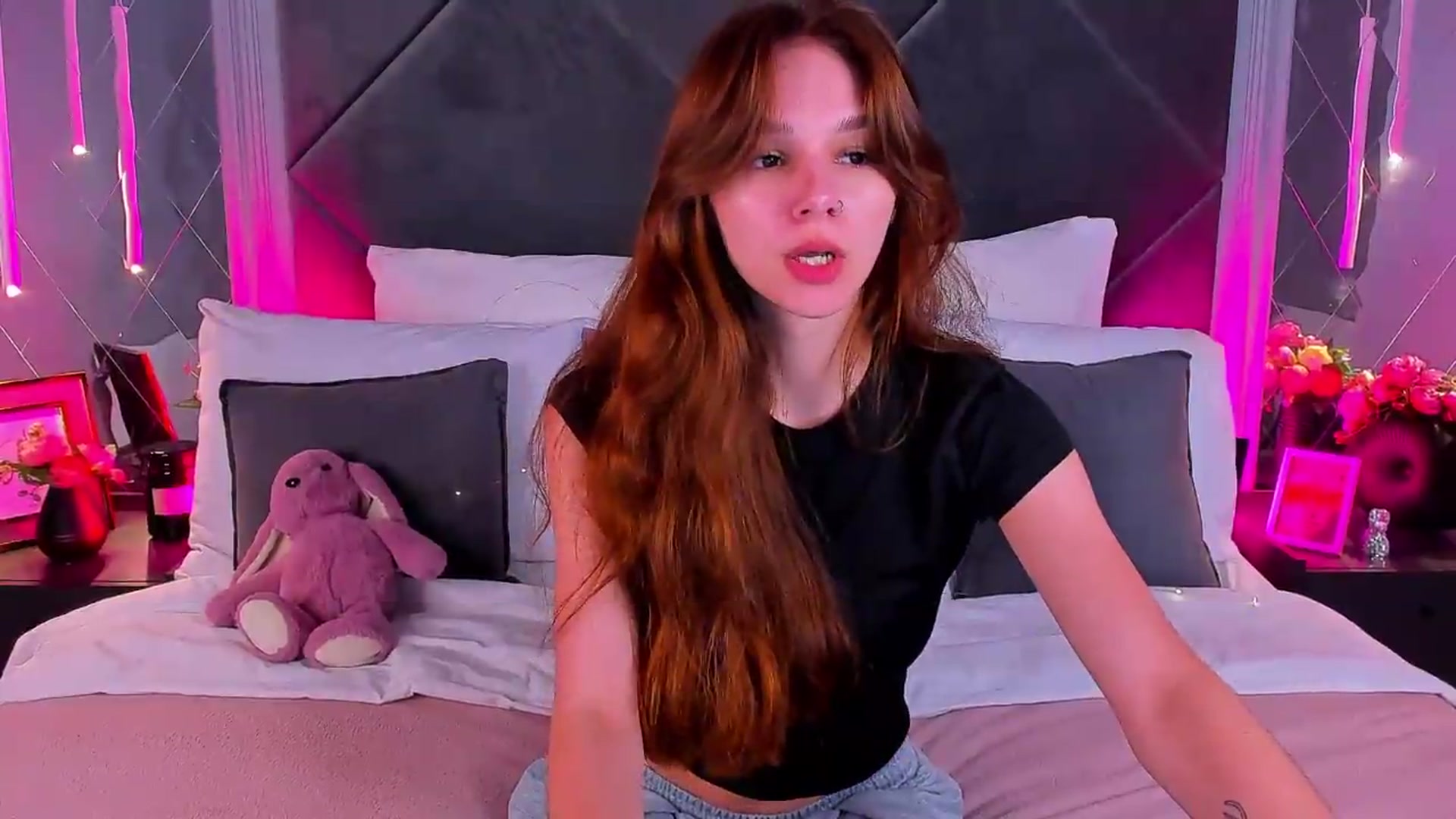 Gallery image thumbnail from Jessika18's myfreecams stream on, 07/28/2026, 09:39 image 15 of 20
