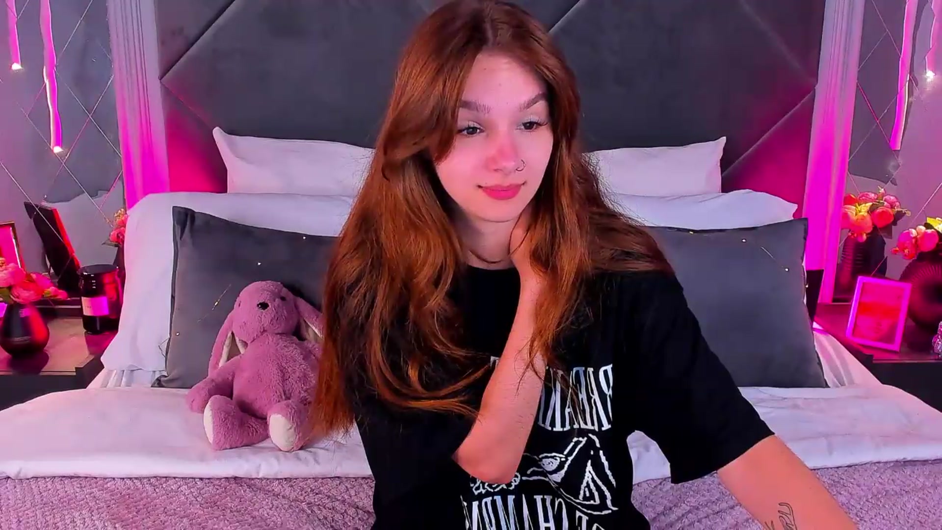 Gallery image thumbnail from Jessika18's myfreecams stream on, 08/05/2026, 09:32 image 10 of 20