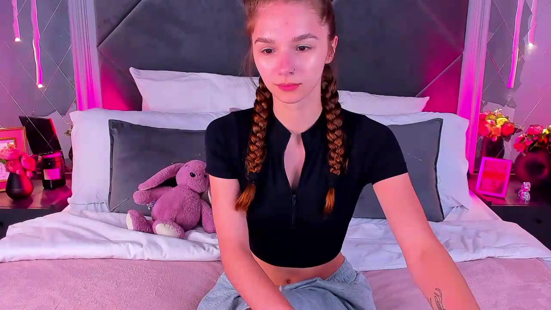 Gallery image thumbnail from Jessika18's myfreecams stream on, 08/15/2026, 12:04 image 19 of 20