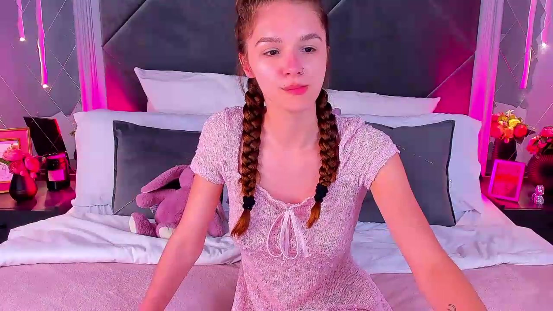 Gallery image thumbnail from Jessika18's myfreecams stream on, 08/15/2026, 12:04 image 10 of 20