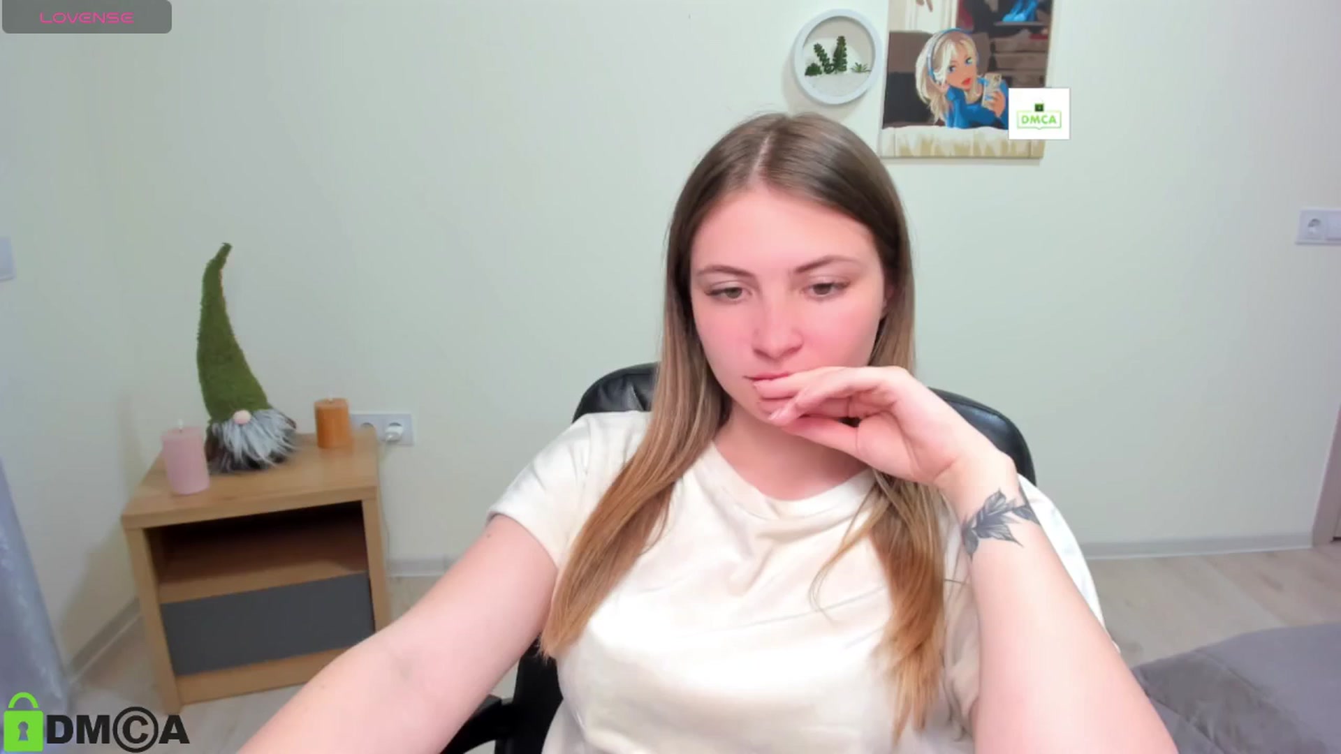 Gallery image thumbnail from JessikaGlam's myfreecams stream on, 05/13/2024, 15:38 image 12 of 20