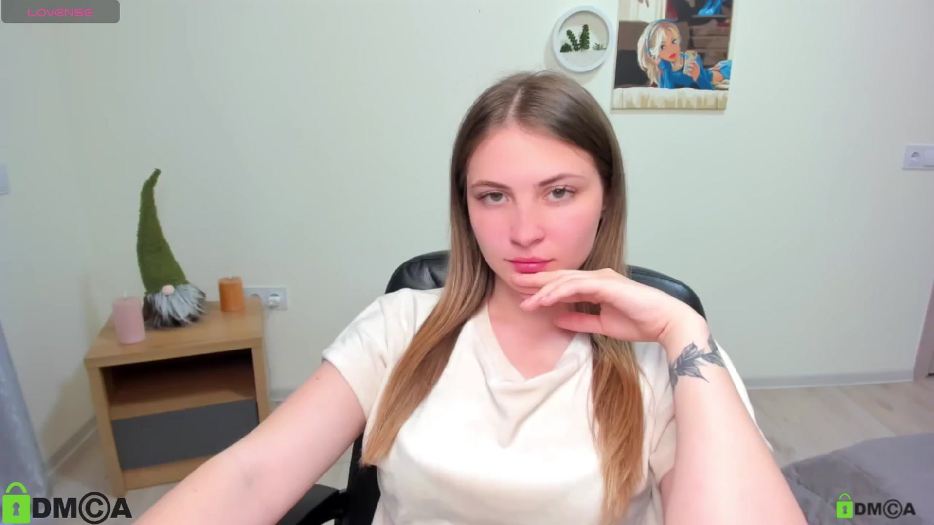 Gallery image thumbnail from JessikaGlam's myfreecams stream on, 05/13/2024, 15:38 image 1 of 20