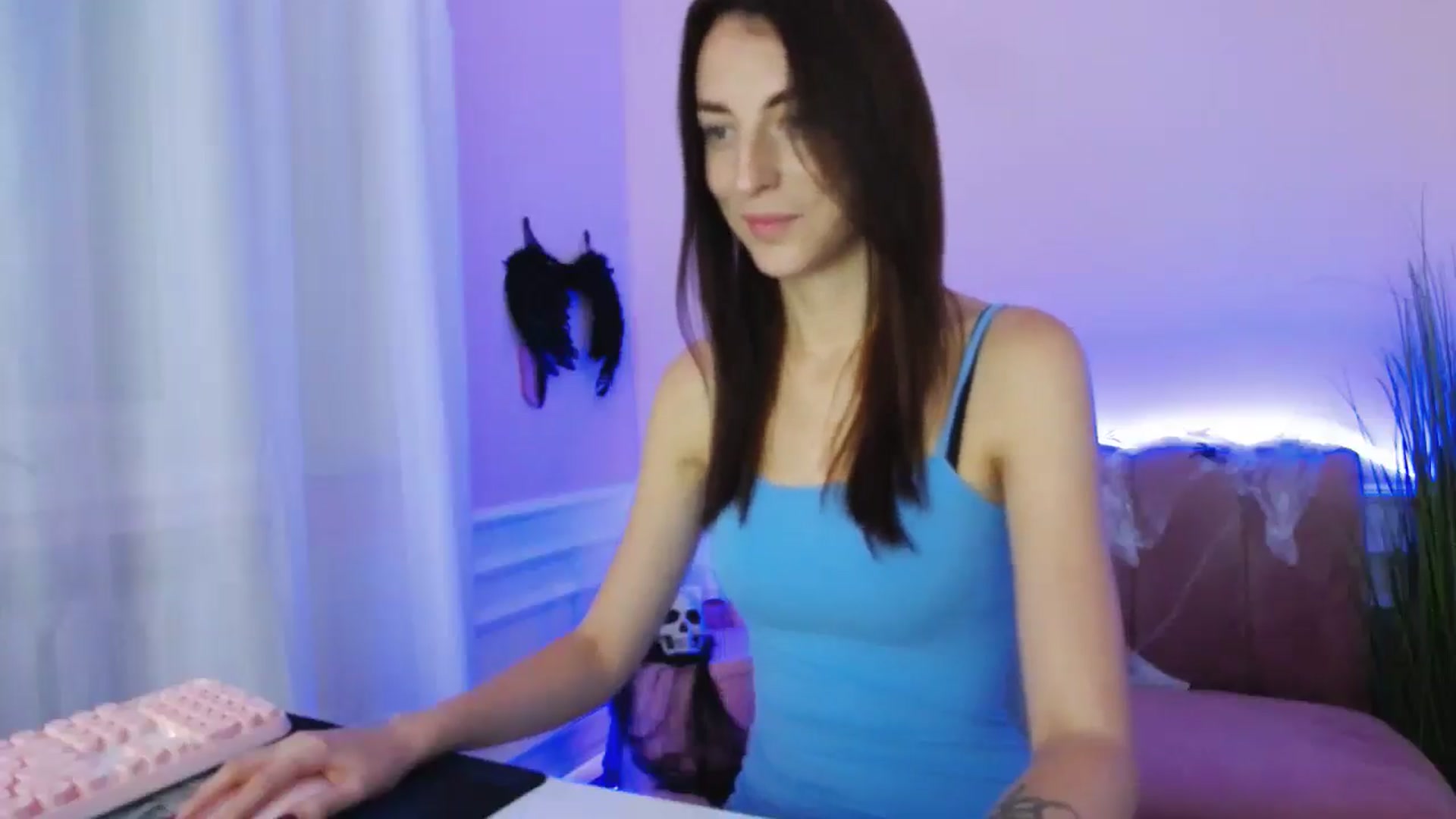 Gallery image thumbnail from JessikaHills's myfreecams stream on, 10/29/2025, 11:15 image 10 of 20