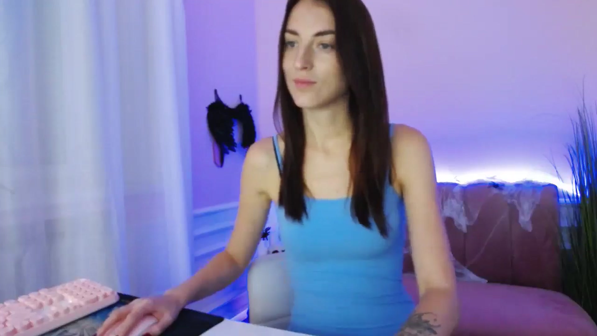 Gallery image thumbnail from JessikaHills's myfreecams stream on, 10/29/2025, 11:15 image 15 of 20