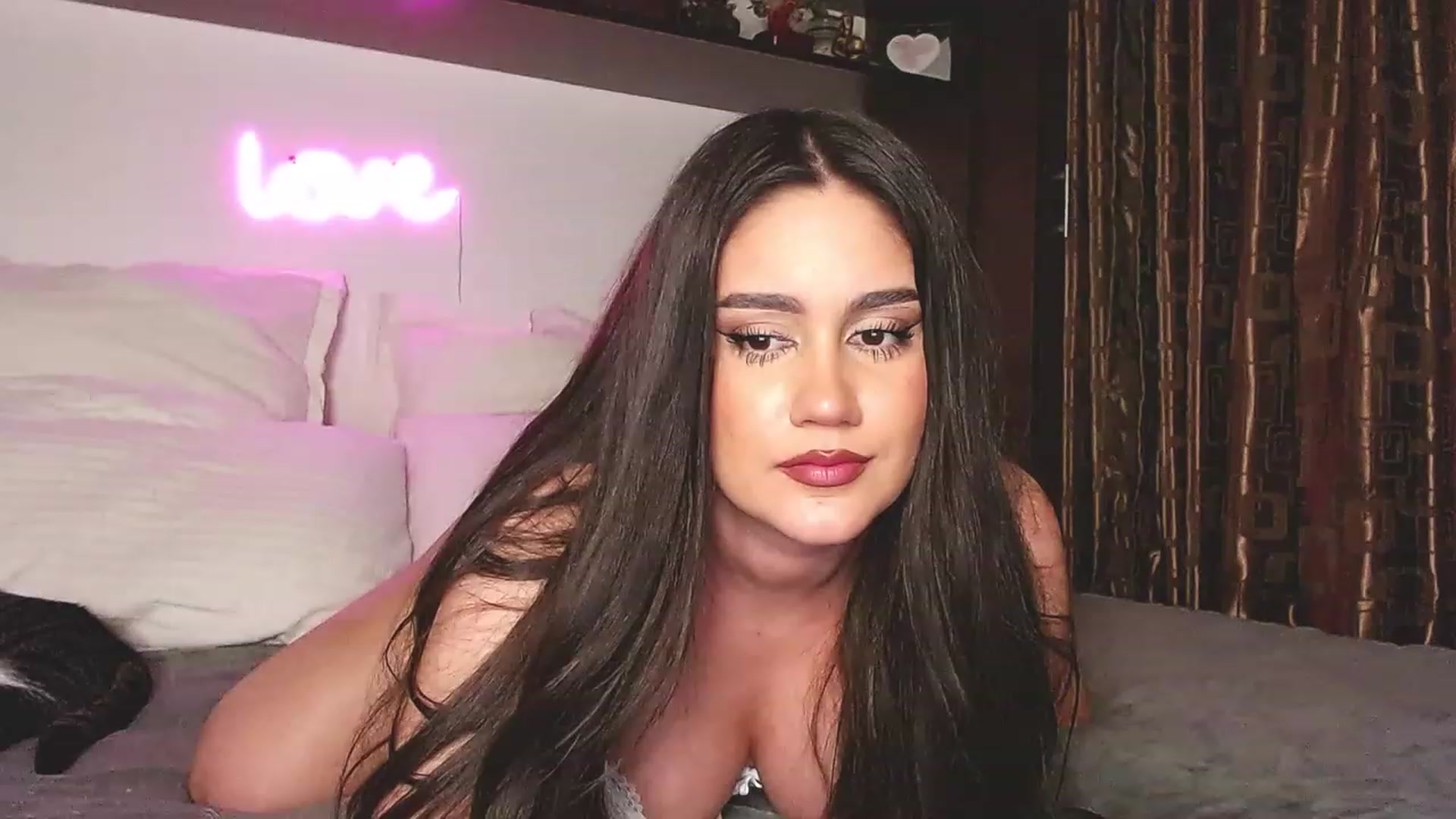 Gallery image thumbnail from Jessilicious_'s myfreecams stream on, 06/08/2023, 24:00 image 16 of 20