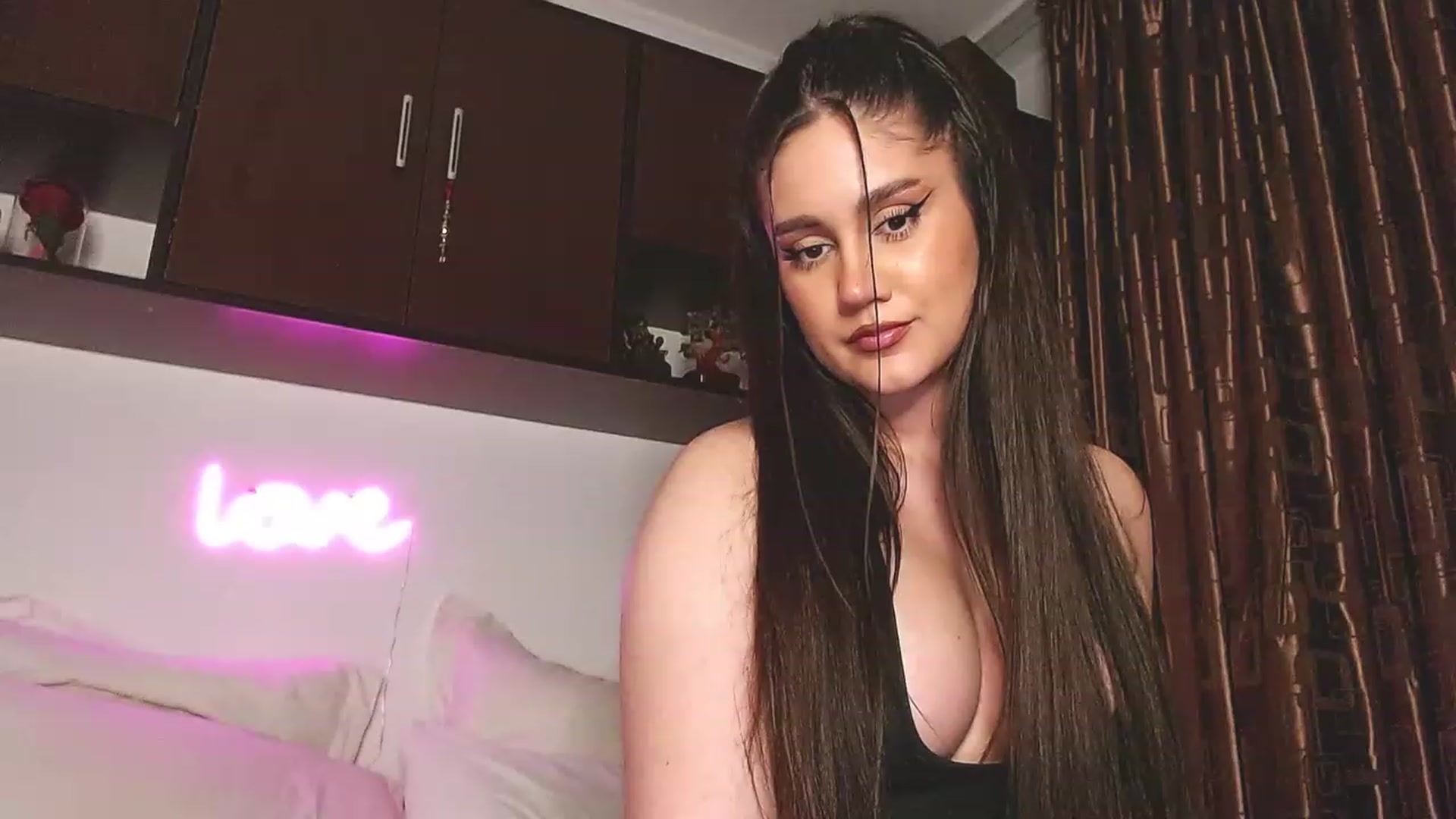 Gallery image thumbnail from Jessilicious_'s myfreecams stream on, 06/17/2023, 24:59 image 20 of 20