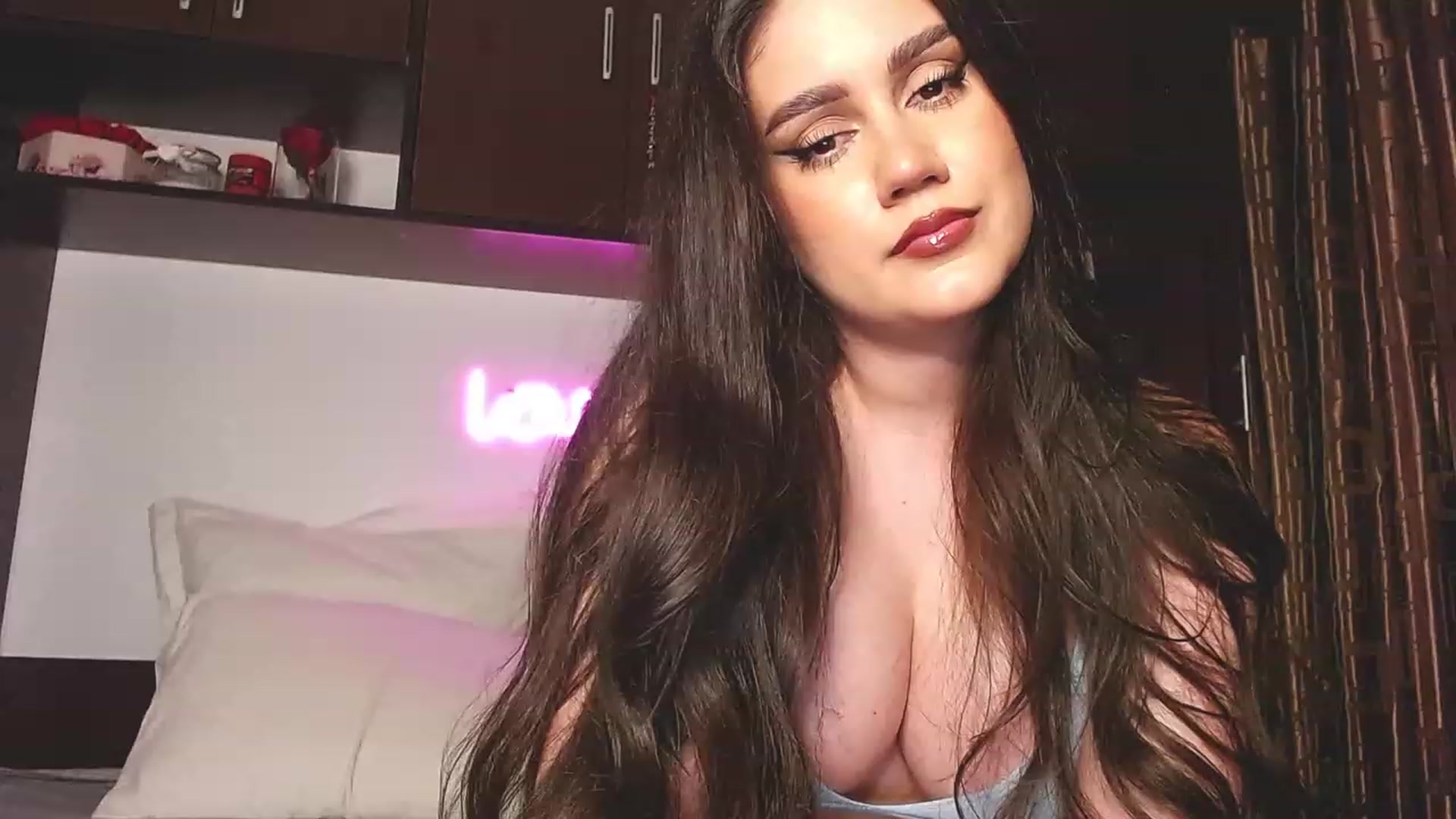 Gallery image thumbnail from Jessilicious_'s myfreecams stream on, 06/19/2023, 02:02 image 3 of 20