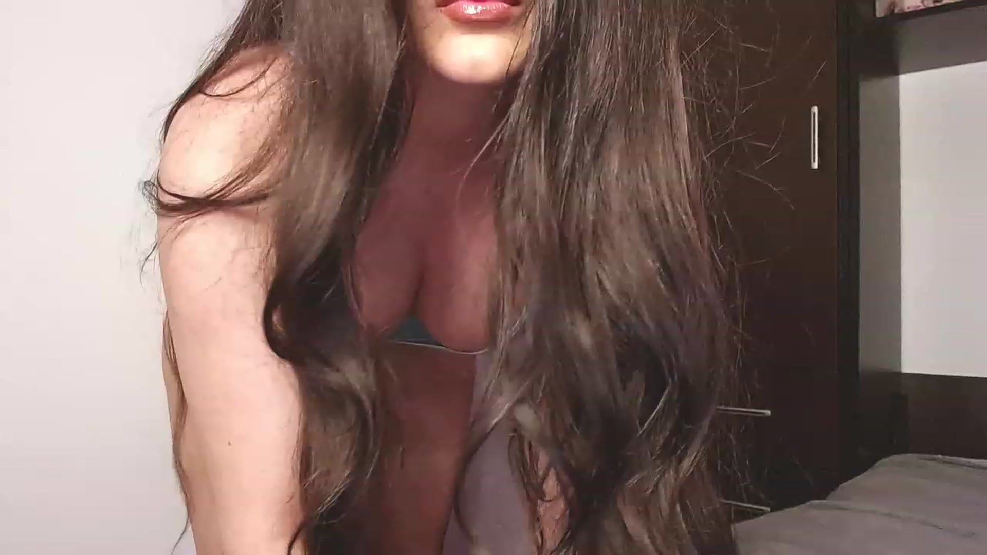 Gallery image thumbnail from Jessilicious_'s myfreecams stream on, 06/19/2023, 02:02 image 14 of 20