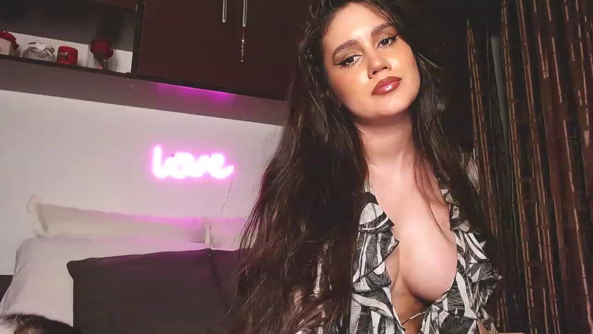 Gallery image thumbnail from Jessilicious_'s myfreecams stream on, 07/12/2023, 01:23 image 12 of 20