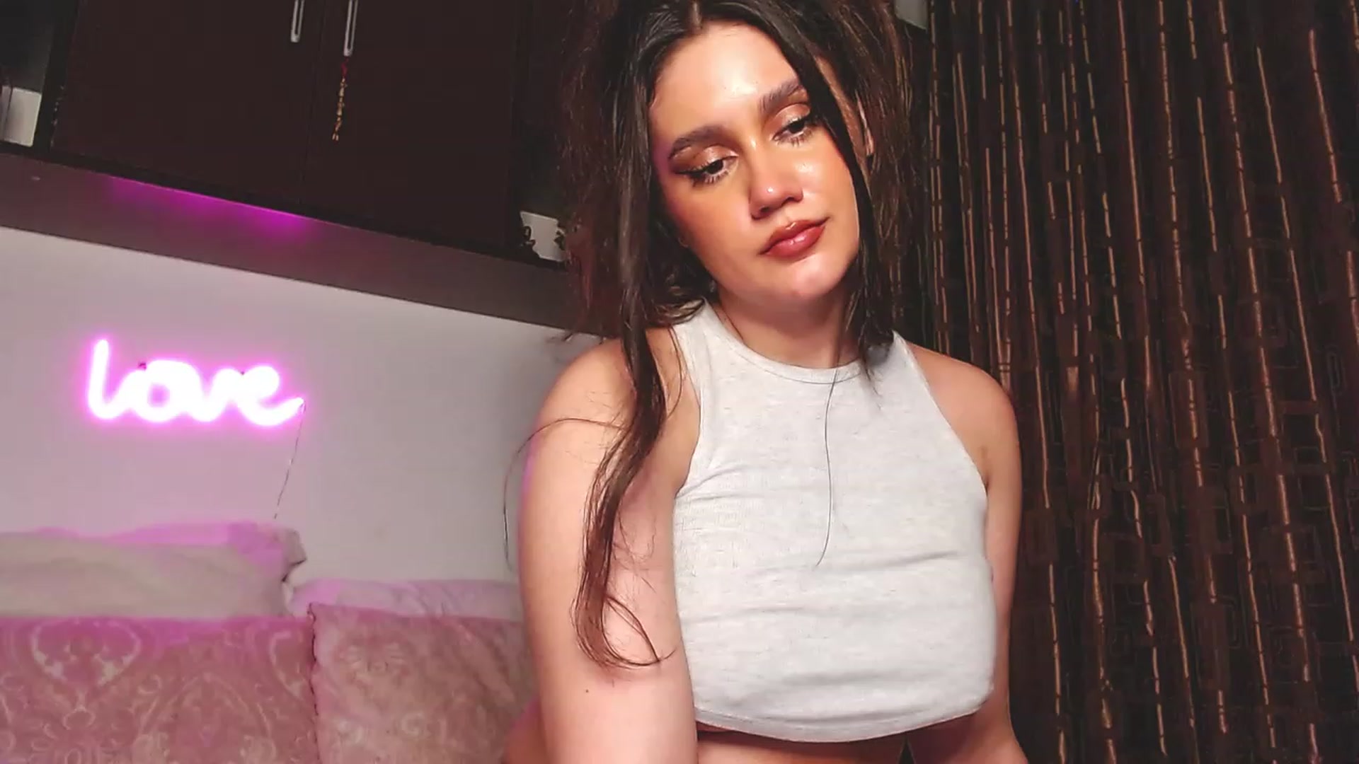 Gallery image thumbnail from Jessilicious_'s myfreecams stream on, 08/21/2023, 01:06 image 7 of 20
