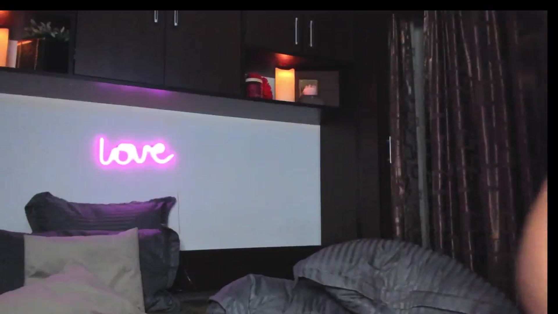 Gallery image thumbnail from Jessilicious_'s myfreecams stream on, 12/02/2025, 02:08 image 14 of 20