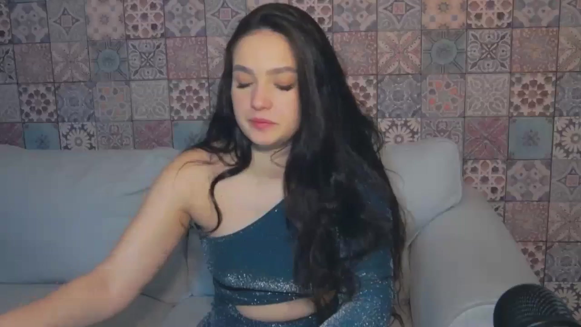 Gallery image thumbnail from JessyJ's myfreecams stream on, 01/02/2024, 01:21 image 2 of 20
