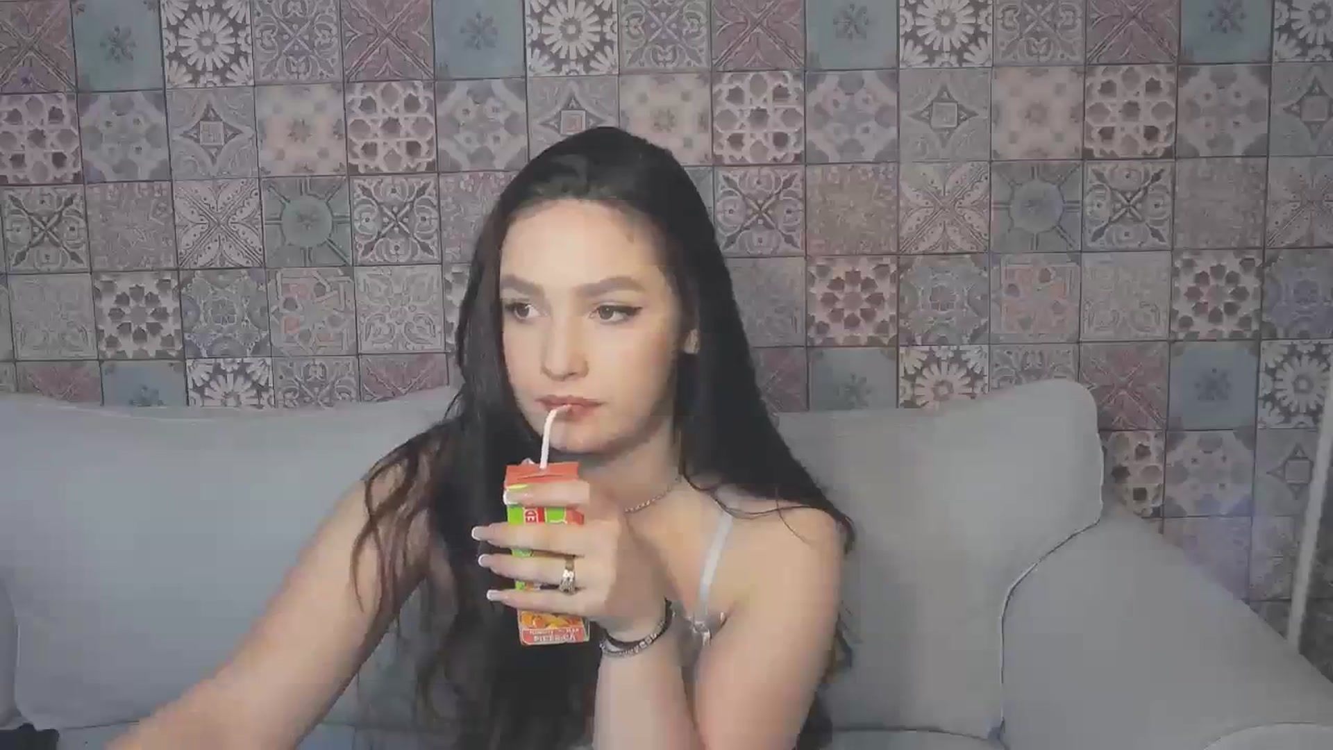 Gallery image thumbnail from JessyJ's myfreecams stream on, 01/21/2024, 21:41 image 6 of 20