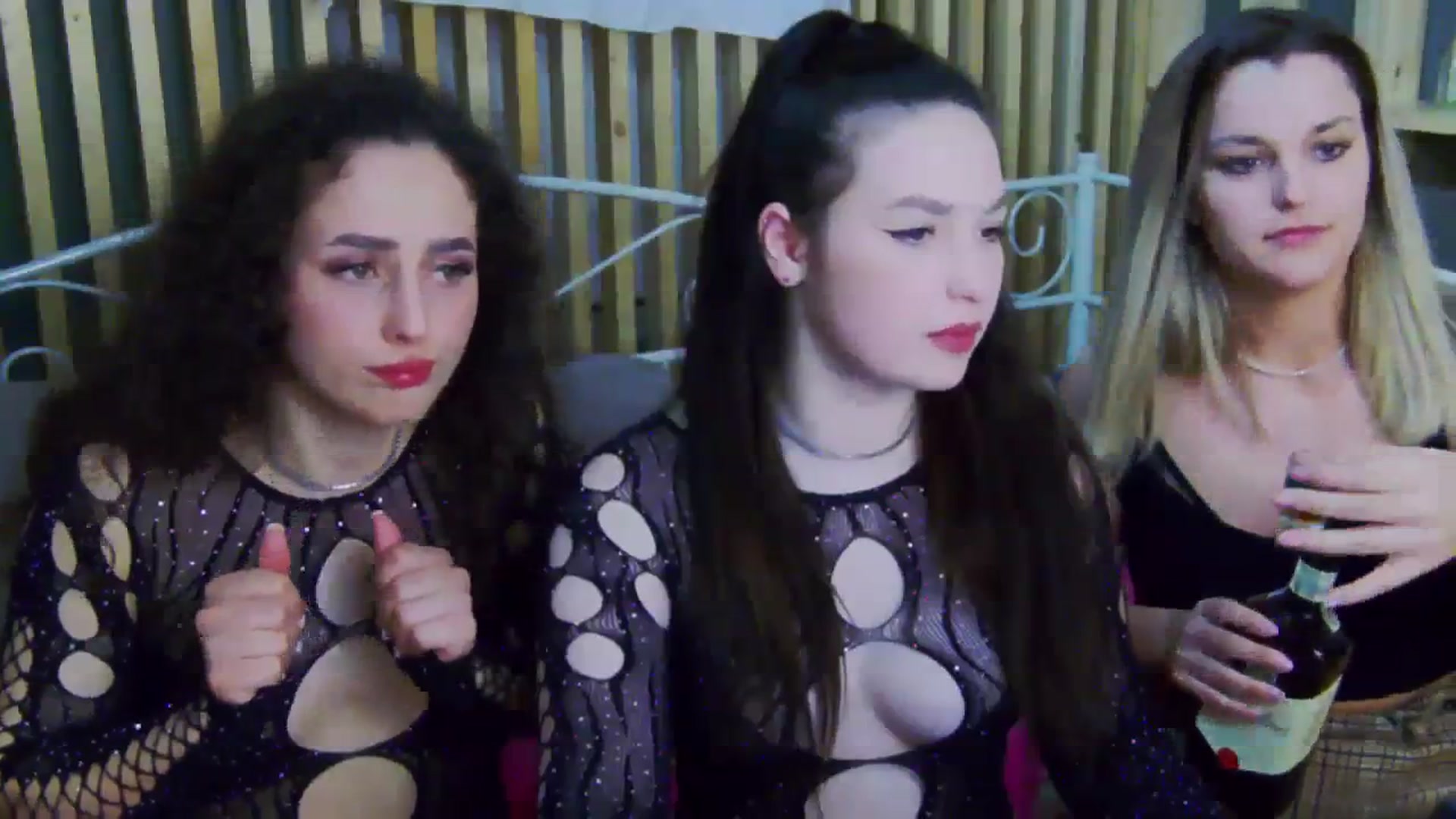 Gallery image thumbnail from JessyJ's myfreecams stream on, 02/20/2024, 22:33 image 17 of 20