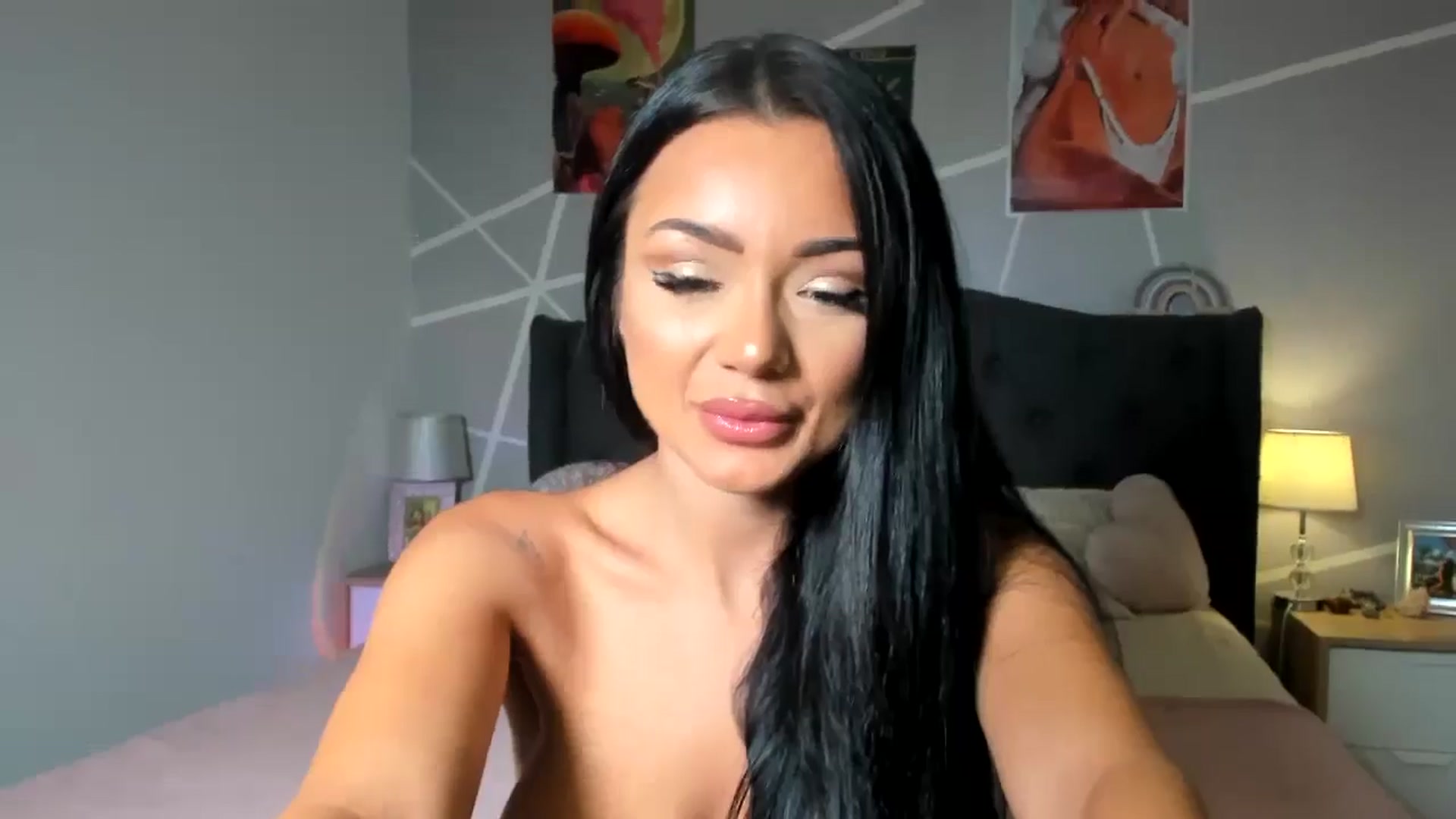 Gallery image thumbnail from JessyKatt's myfreecams stream on, 08/15/2024, 19:06 image 16 of 20