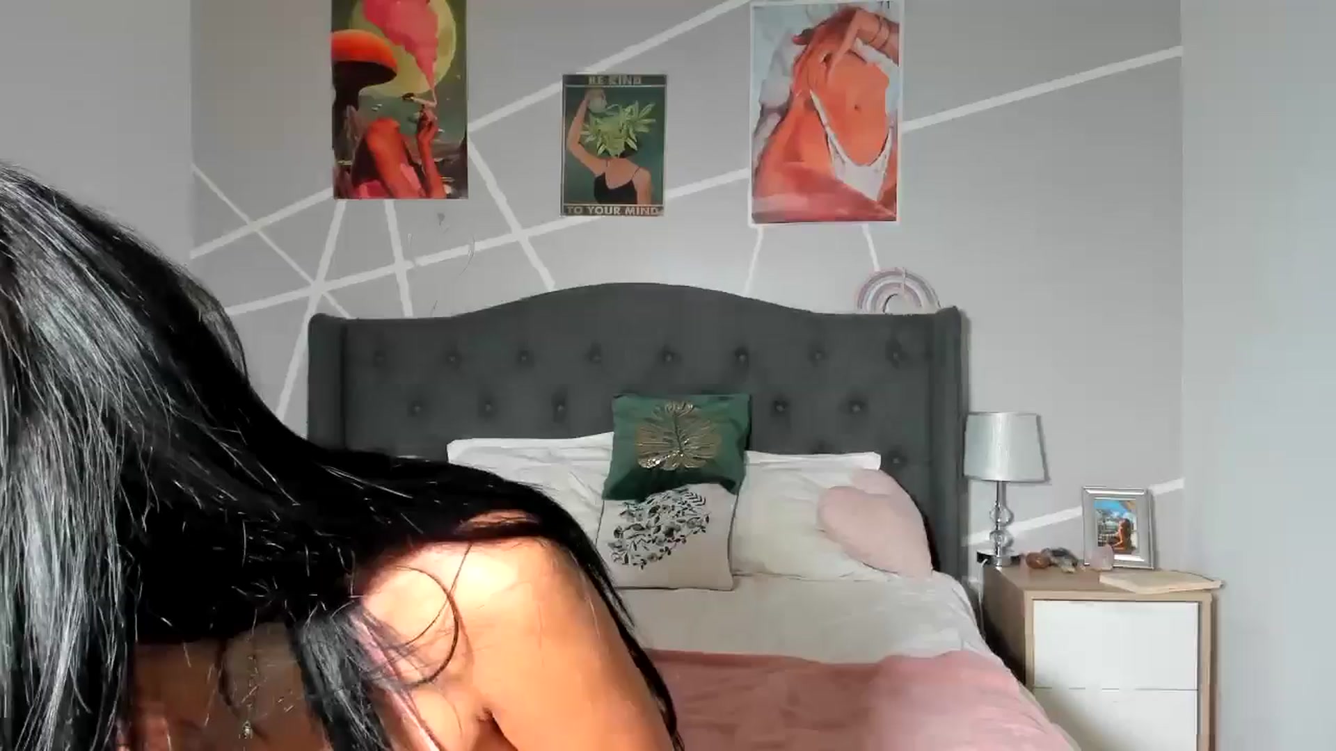 Gallery image thumbnail from JessyKatt's myfreecams stream on, 09/11/2024, 24:59 image 1 of 20